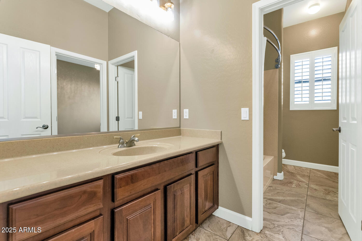 Surprise, Arizona, 85379, United States, 4 Bedrooms Bedrooms, ,5 BathroomsBathrooms,Residential,Active,2007331