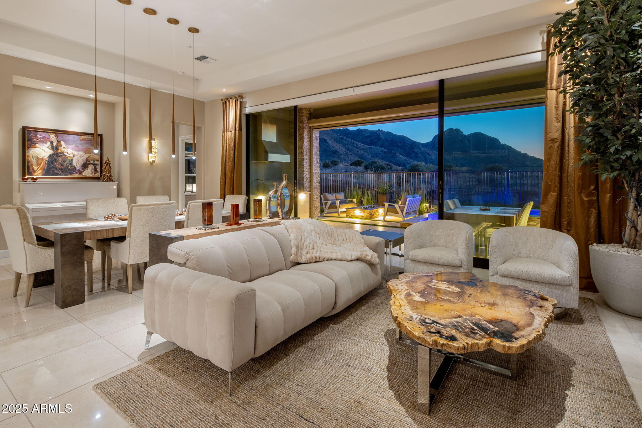 Scottsdale, Arizona, 85255, United States, 2 Bedrooms Bedrooms, ,3 BathroomsBathrooms,Residential,Active,1952594