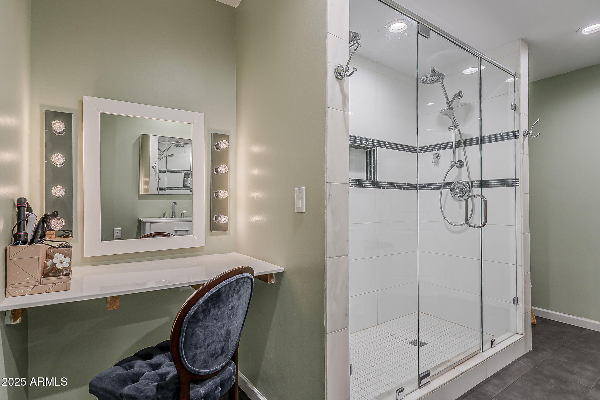 Phoenix, Arizona, 85020, United States, 4 Bedrooms Bedrooms, ,4 BathroomsBathrooms,Residential,Active,1946320