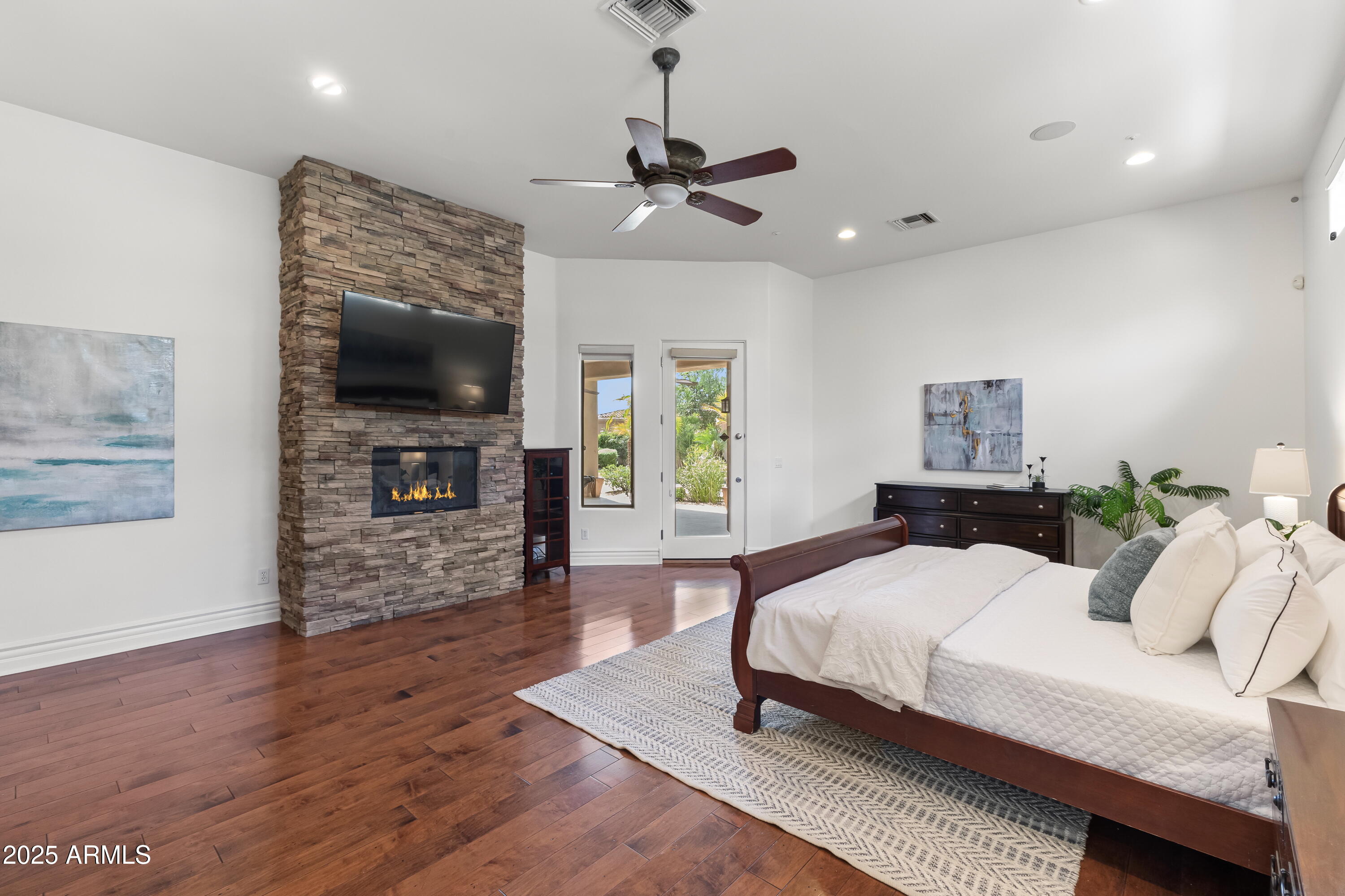 Scottsdale, Arizona, 85260, United States, 5 Bedrooms Bedrooms, ,5 BathroomsBathrooms,Residential,Active,1941373