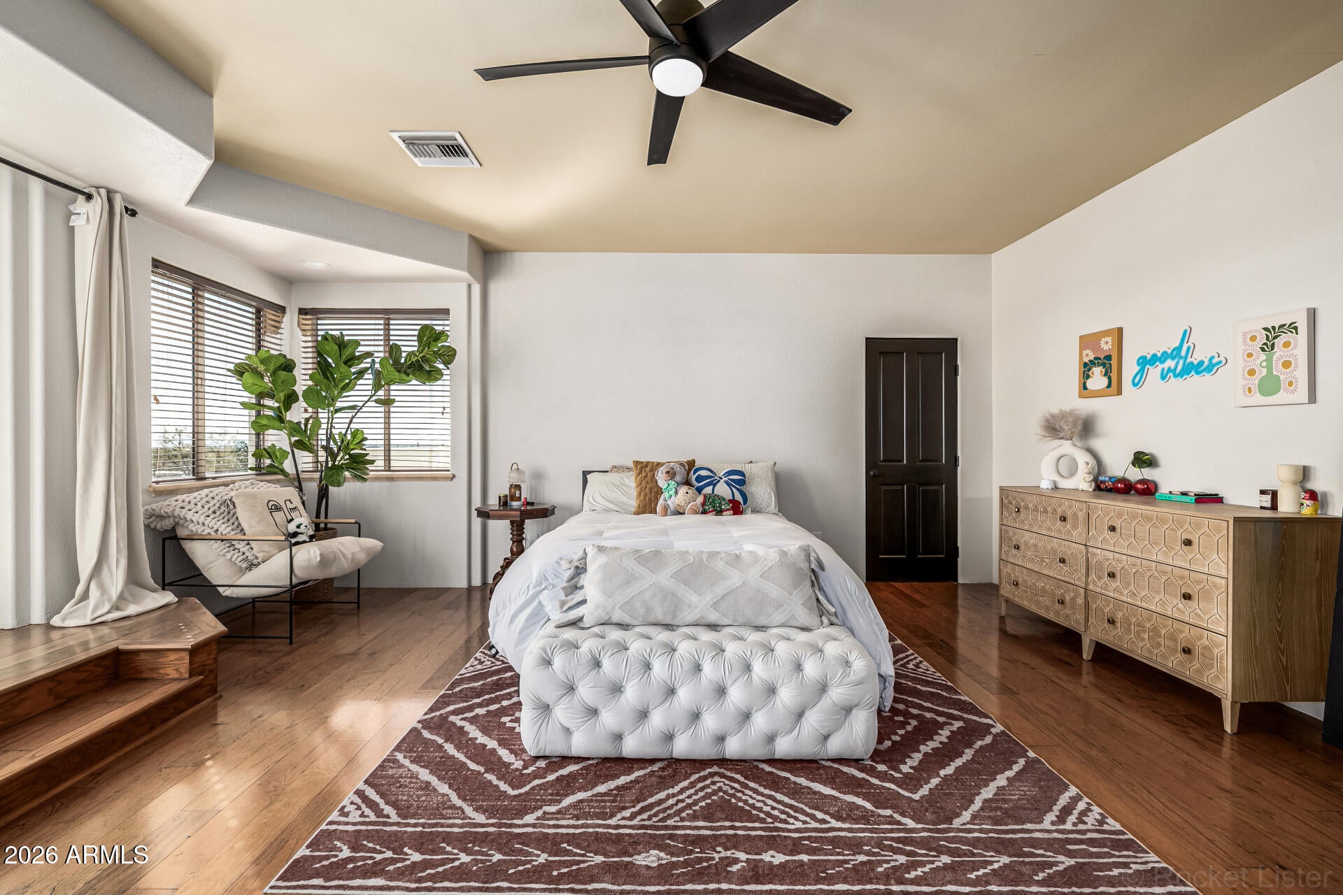 Apache Junction, Arizona, 85119, United States, 4 Bedrooms Bedrooms, ,4 BathroomsBathrooms,Residential,Active,2030090