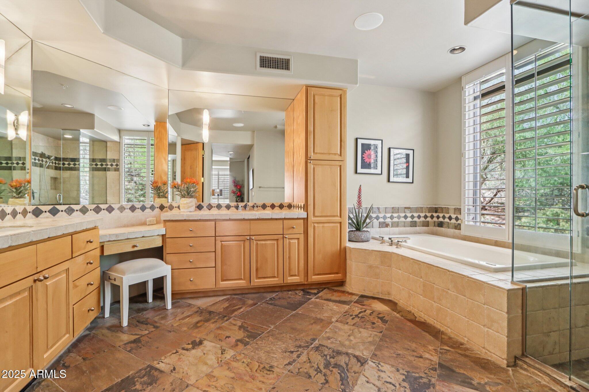 Scottsdale, Arizona, 85262, United States, 3 Bedrooms Bedrooms, ,4 BathroomsBathrooms,Residential,Active,1992218