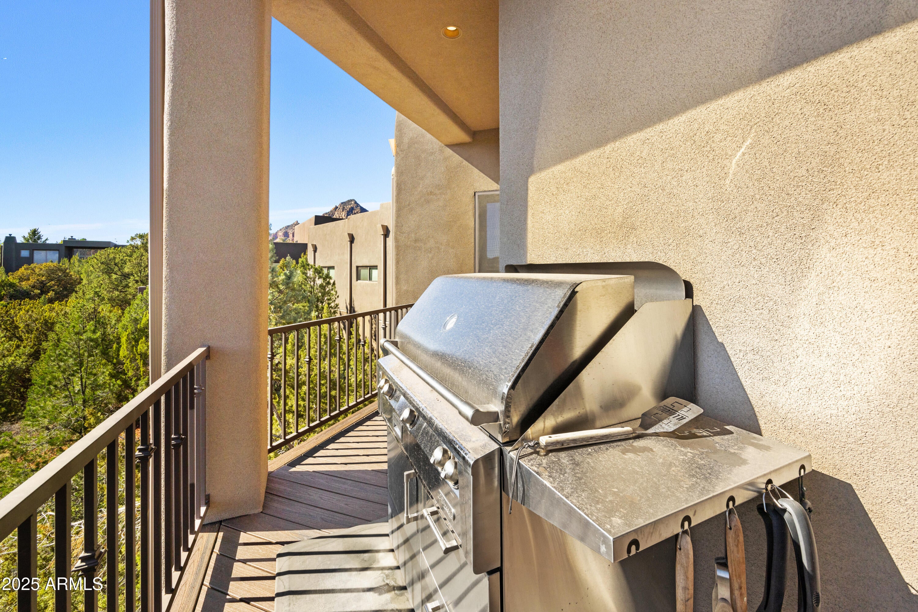 Sedona, Arizona, 86336, United States, 3 Bedrooms Bedrooms, ,4 BathroomsBathrooms,Residential,Active,1971787