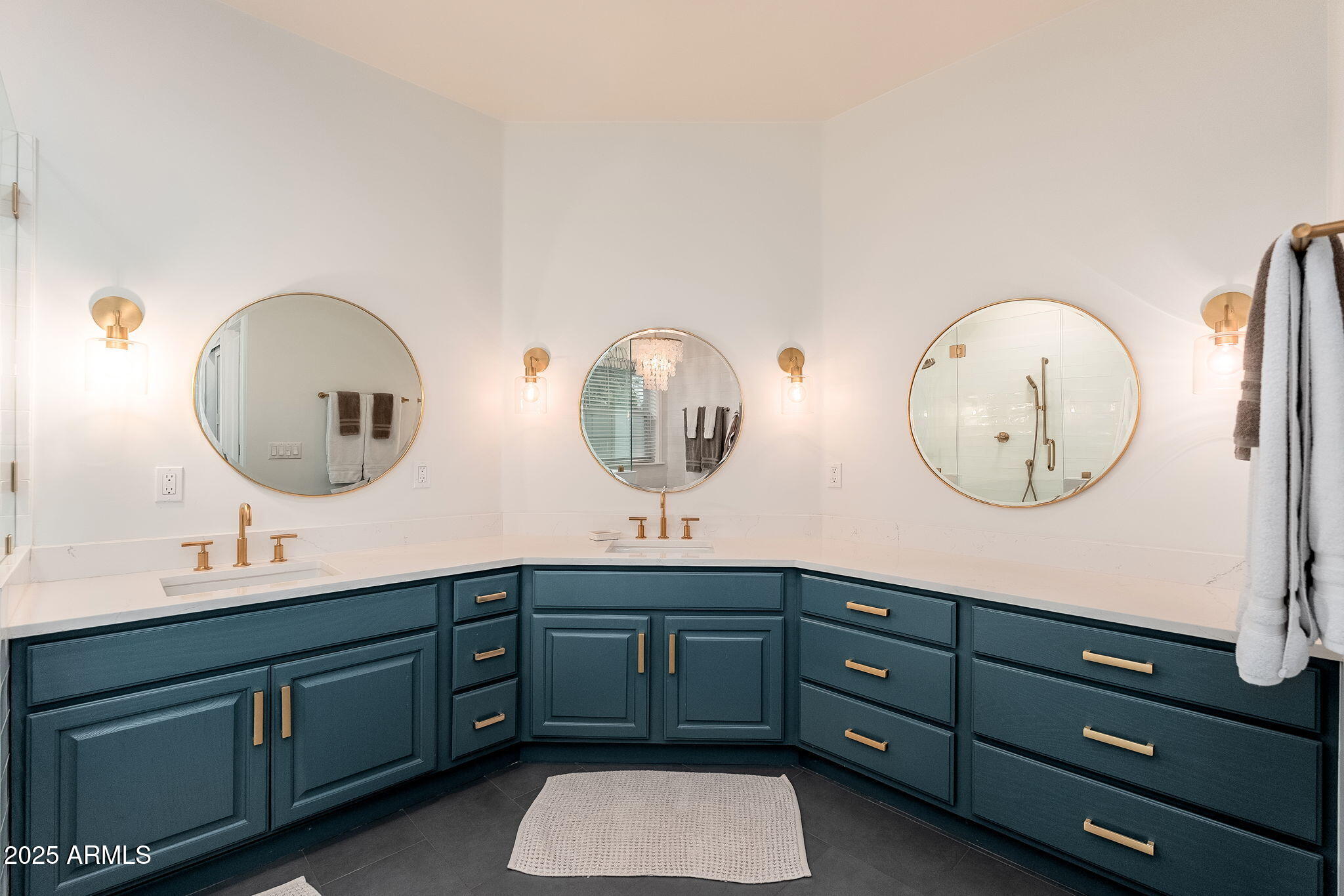 Flagstaff, Arizona, 86004, United States, 5 Bedrooms Bedrooms, ,4 BathroomsBathrooms,Residential,Active,1894165