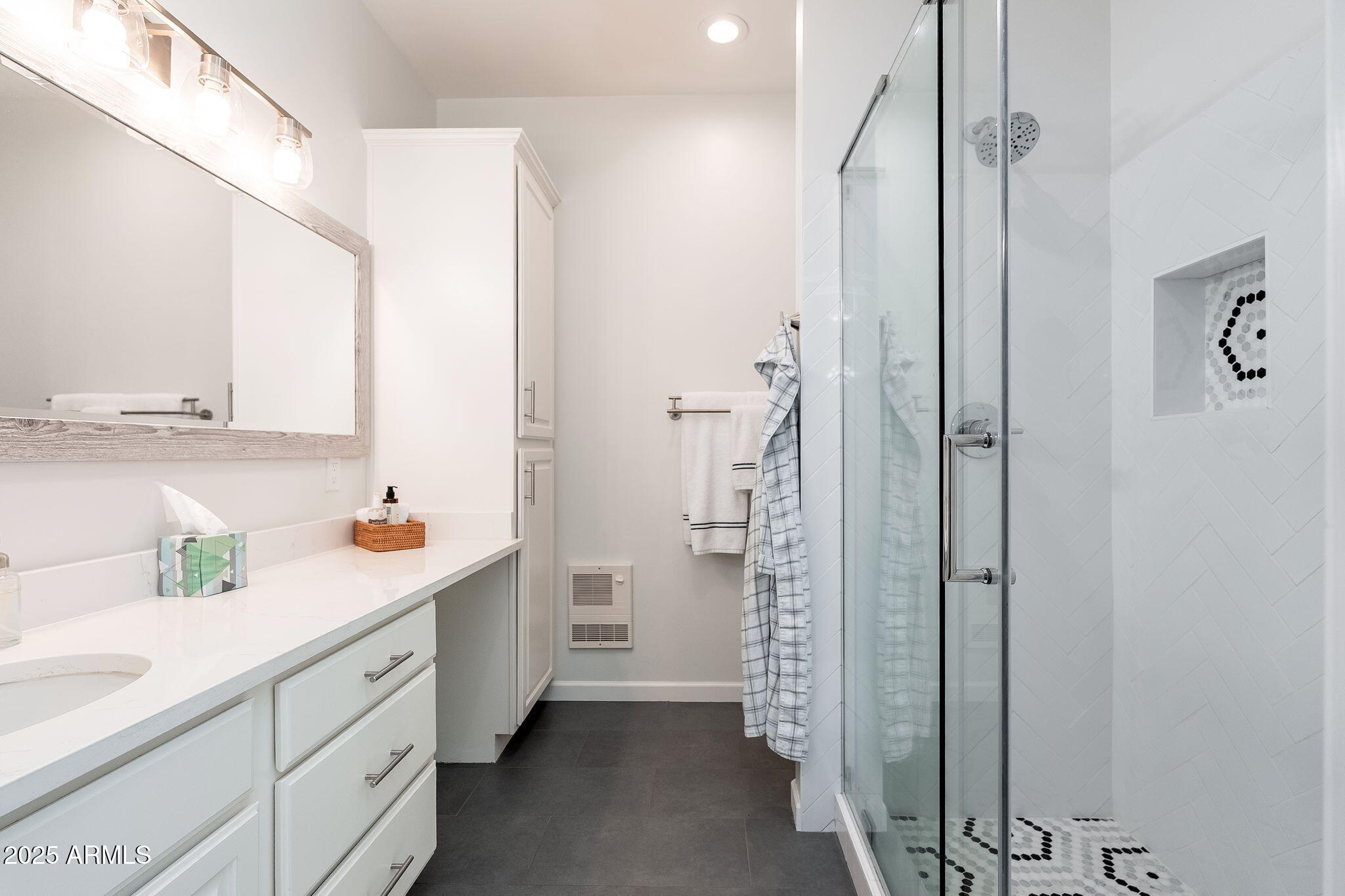 Flagstaff, Arizona, 86004, United States, 5 Bedrooms Bedrooms, ,4 BathroomsBathrooms,Residential,Active,1894165