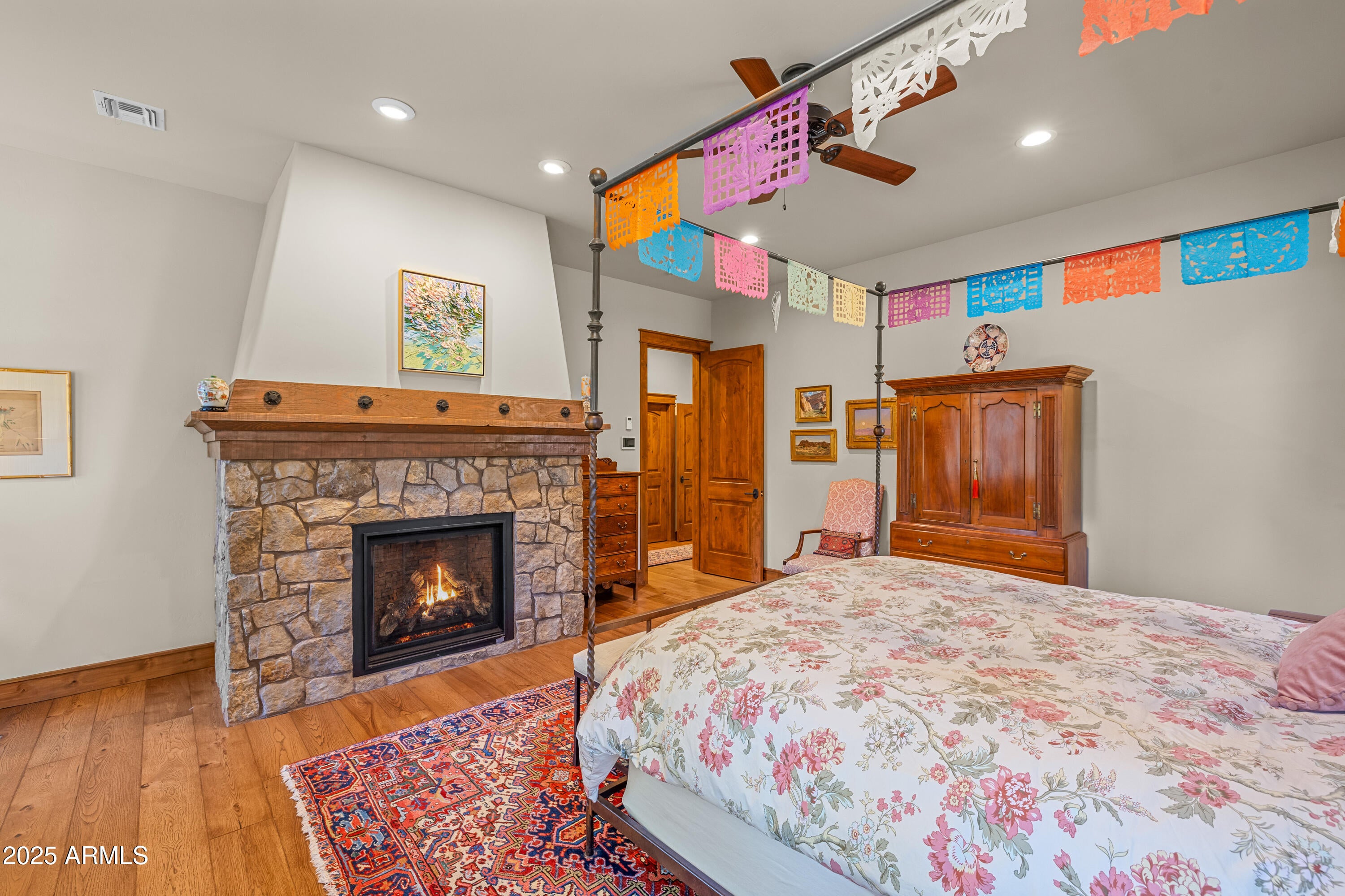 Flagstaff, Arizona, 86001, United States, 4 Bedrooms Bedrooms, ,4 BathroomsBathrooms,Residential,Active,2002671