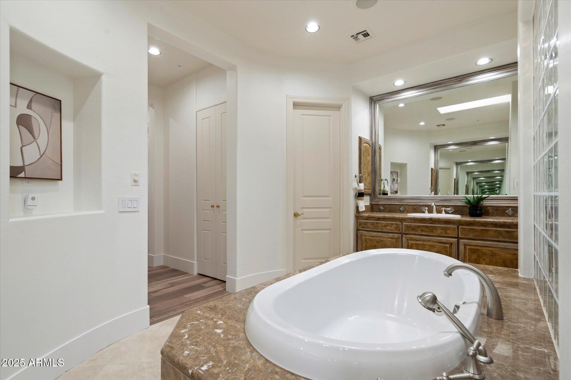 Scottsdale, Arizona, 85266, United States, 4 Bedrooms Bedrooms, ,5 BathroomsBathrooms,Residential,Active,1997595