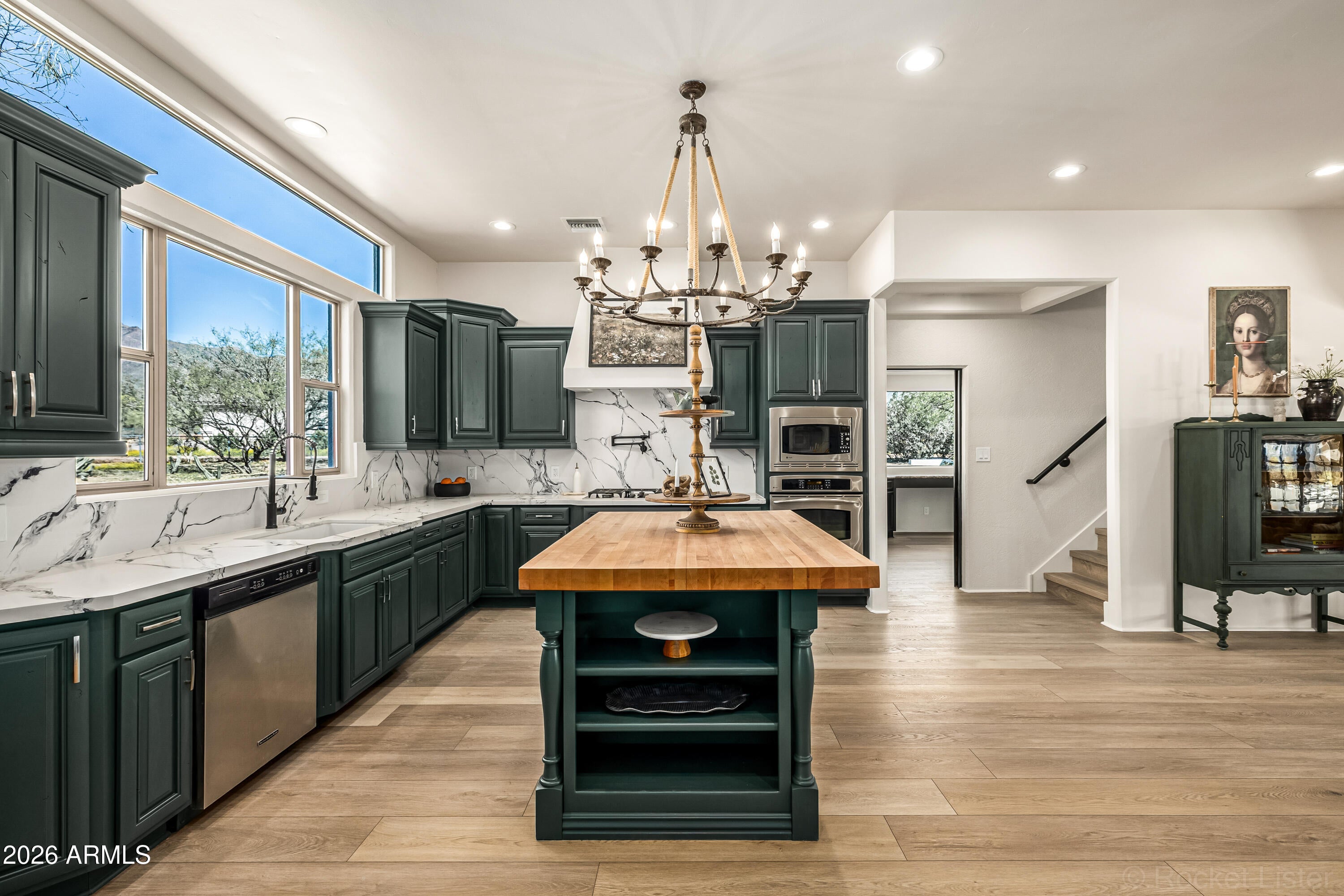 Apache Junction, Arizona, 85119, United States, 4 Bedrooms Bedrooms, ,4 BathroomsBathrooms,Residential,Active,2030090