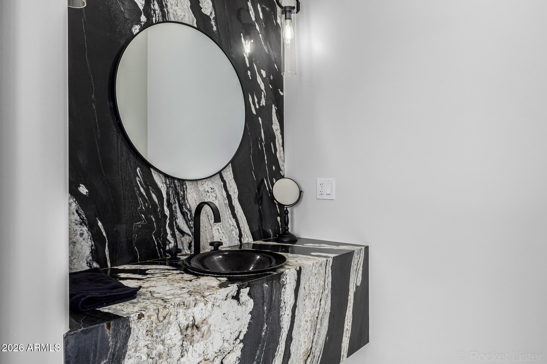 Apache Junction, Arizona, 85119, United States, 4 Bedrooms Bedrooms, ,4 BathroomsBathrooms,Residential,Active,2030090