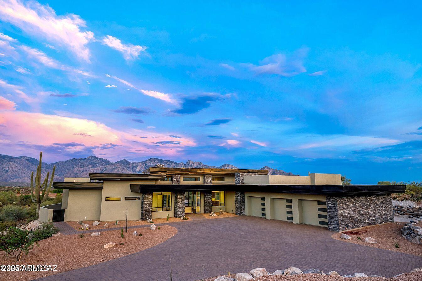 Carefree, Arizona, 85377, United States, 4 Bedrooms Bedrooms, ,5 BathroomsBathrooms,Residential,Active,1944110