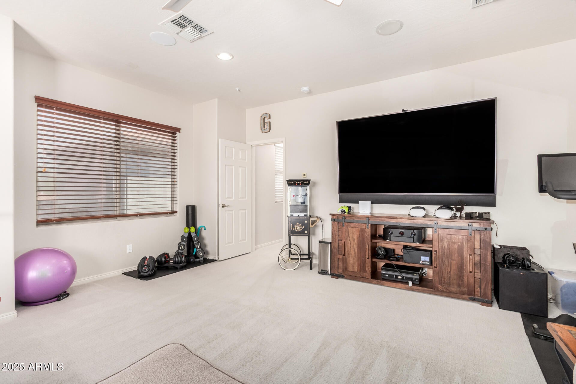 Phoenix, Arizona, 85085, United States, 5 Bedrooms Bedrooms, ,4 BathroomsBathrooms,Residential,Active,1959961