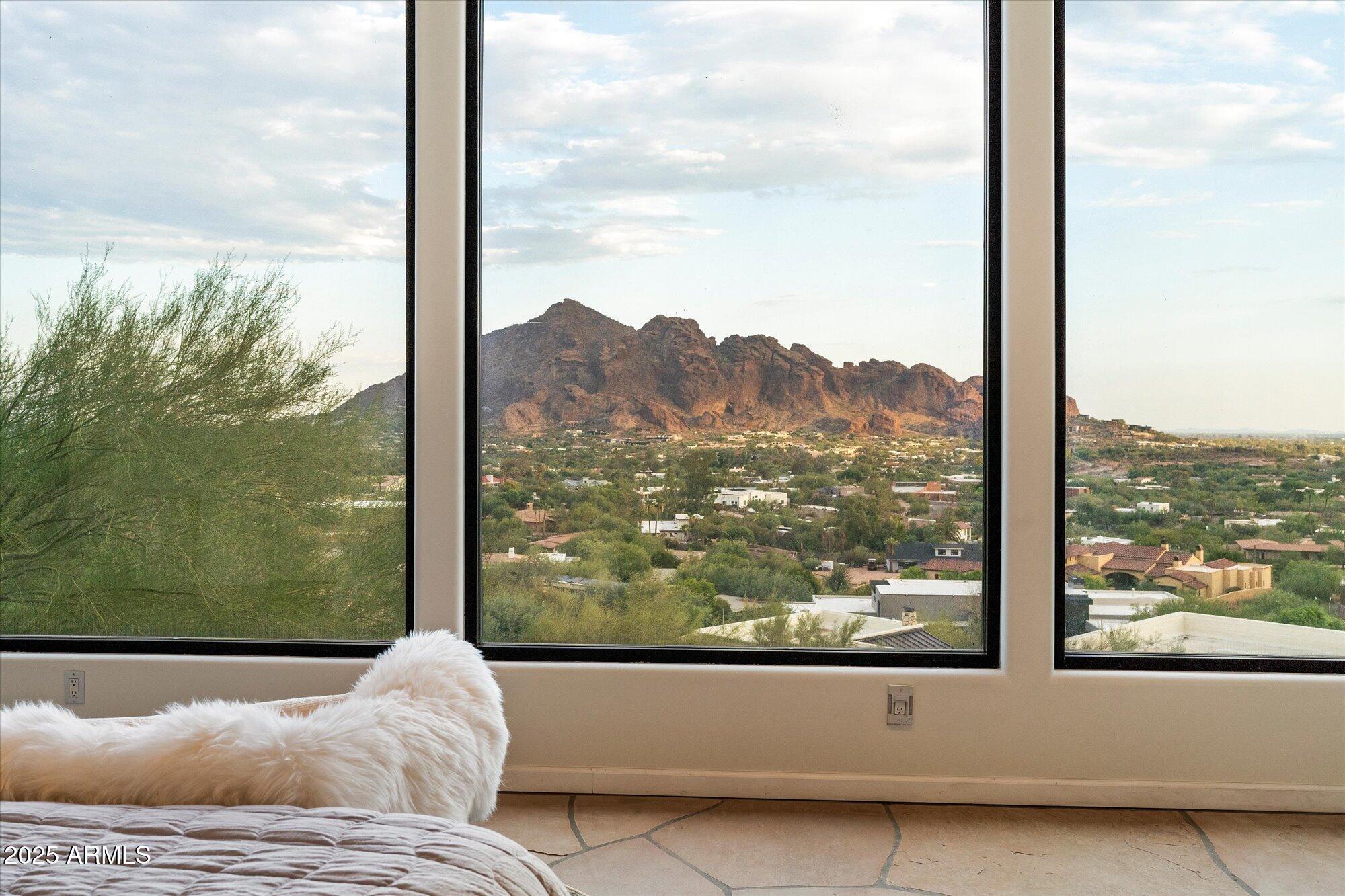 Paradise Valley, Arizona, 85253, United States, 6 Bedrooms Bedrooms, ,7 BathroomsBathrooms,Residential,Active,1946519