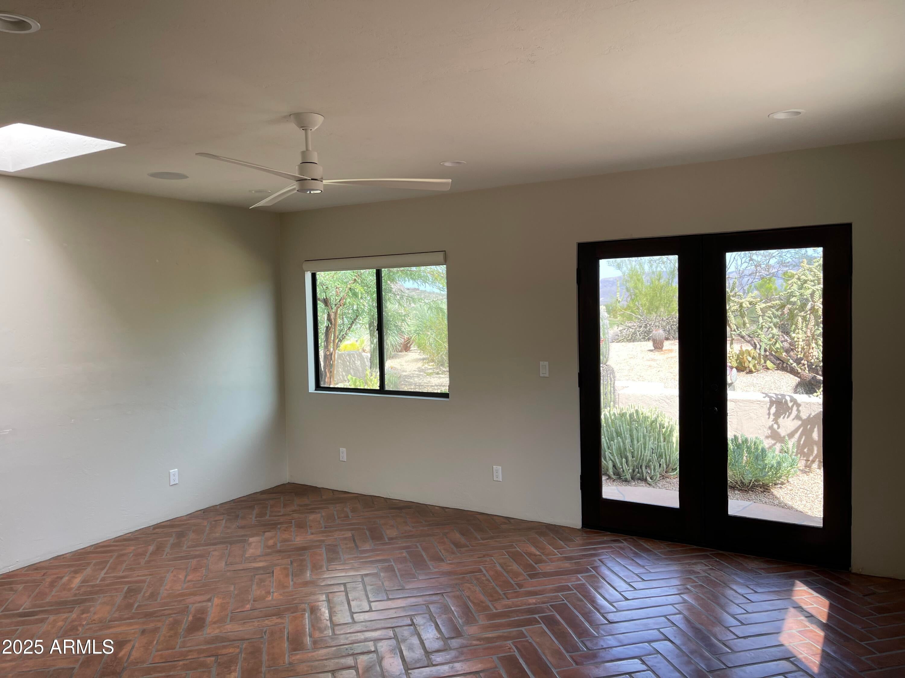 Carefree, Arizona, 85377, United States, 3 Bedrooms Bedrooms, ,3 BathroomsBathrooms,Residential,Active,1936429