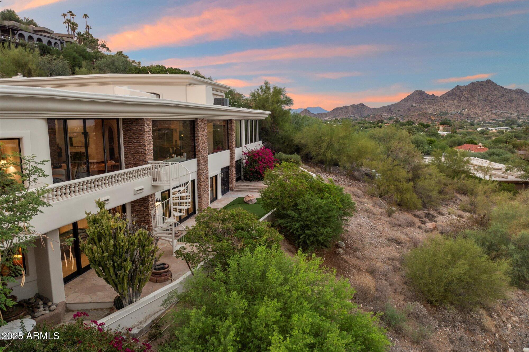 Paradise Valley, Arizona, 85253, United States, 6 Bedrooms Bedrooms, ,7 BathroomsBathrooms,Residential,Active,1946519