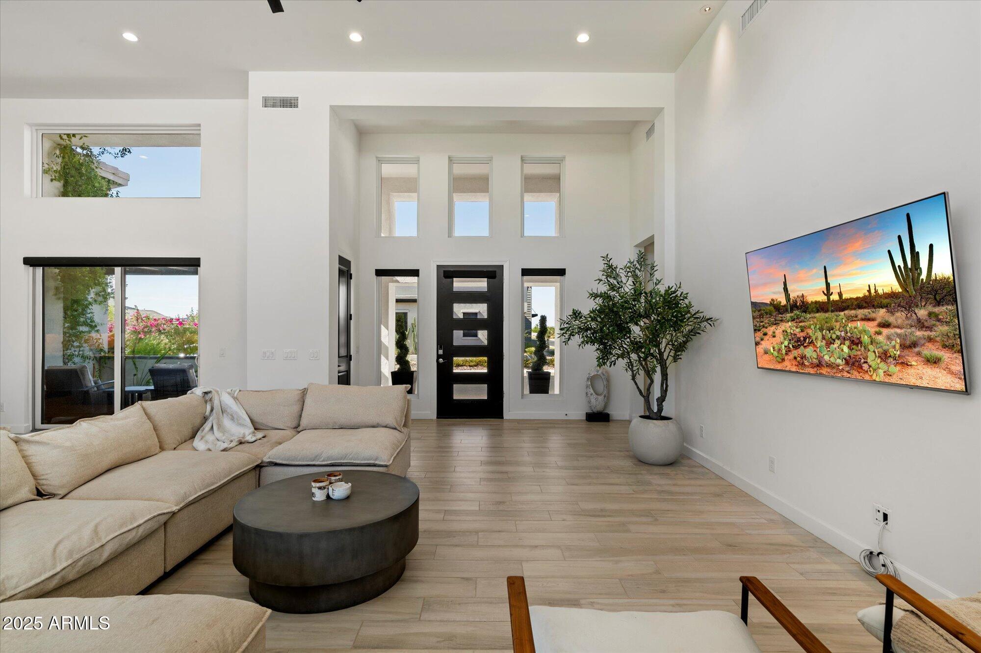 Queen Creek, Arizona, 85142, United States, 3 Bedrooms Bedrooms, ,4 BathroomsBathrooms,Residential,Active,1909837