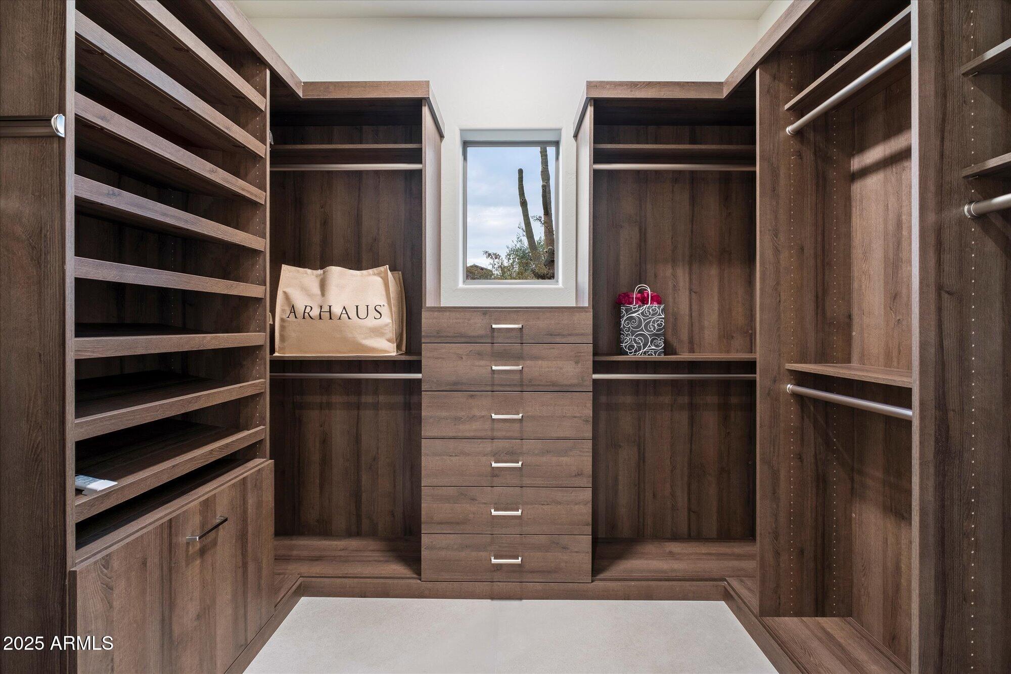 Scottsdale, Arizona, 85266, United States, 5 Bedrooms Bedrooms, ,7 BathroomsBathrooms,Residential,Active,1914791