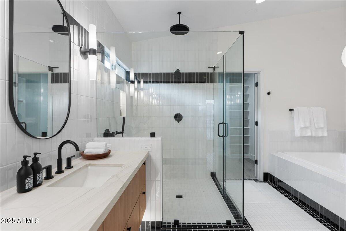 Glendale, Arizona, 85308, United States, 5 Bedrooms Bedrooms, ,4 BathroomsBathrooms,Residential,Active,1964279