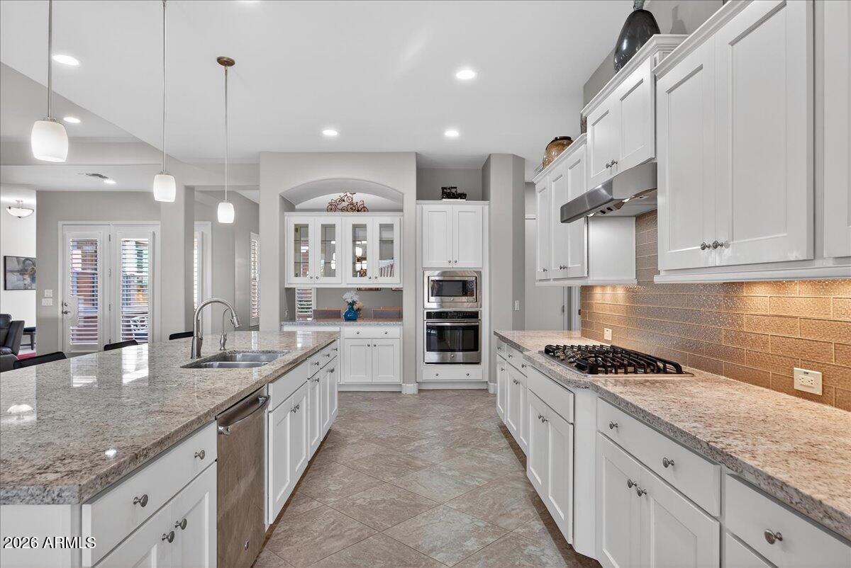 Goodyear, Arizona, 85338, United States, 5 Bedrooms Bedrooms, ,4 BathroomsBathrooms,Residential,Active,2030981