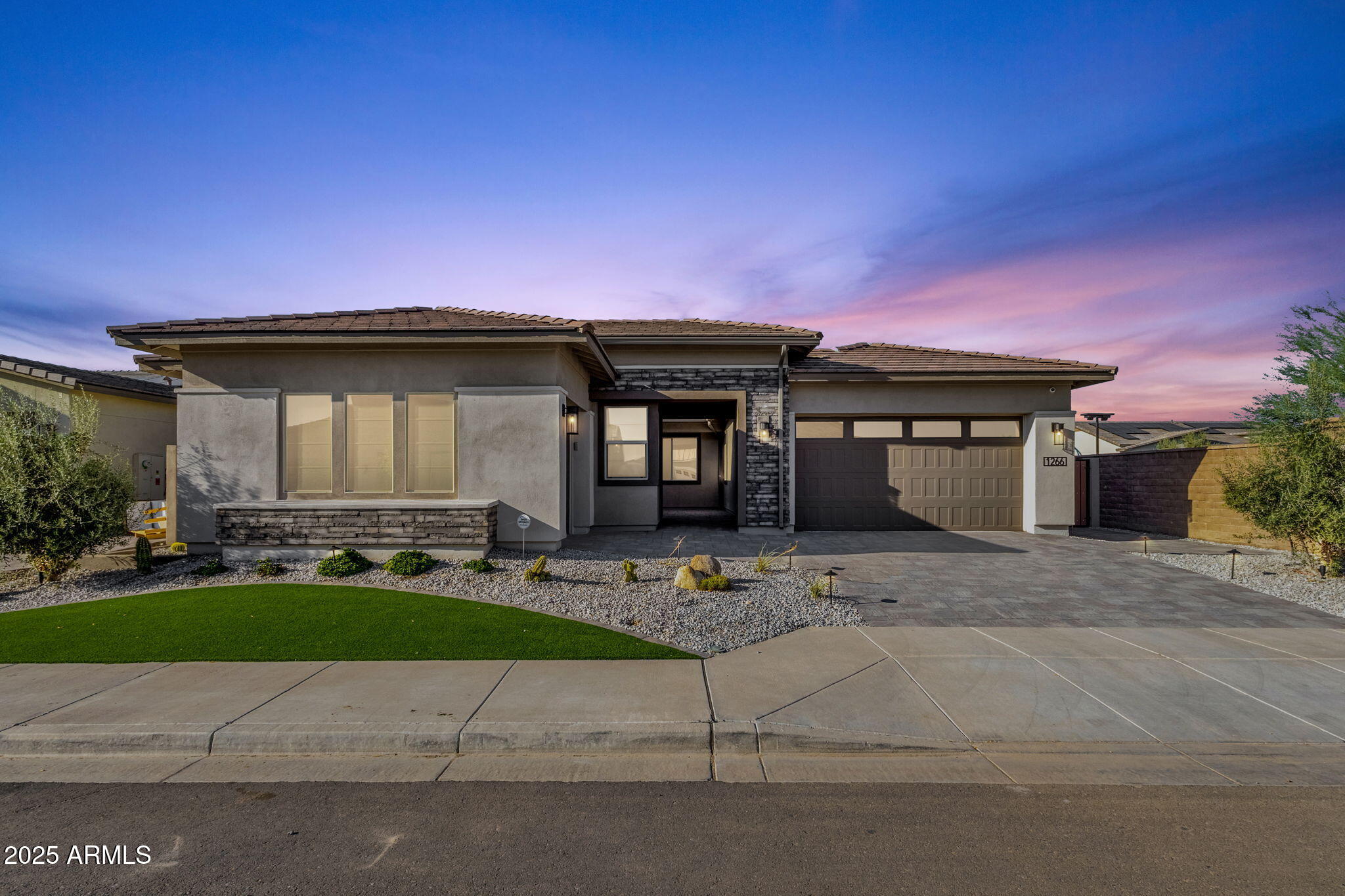 Gilbert, Arizona, 85298, United States, 5 Bedrooms Bedrooms, ,4 BathroomsBathrooms,Residential,Pending,1998605