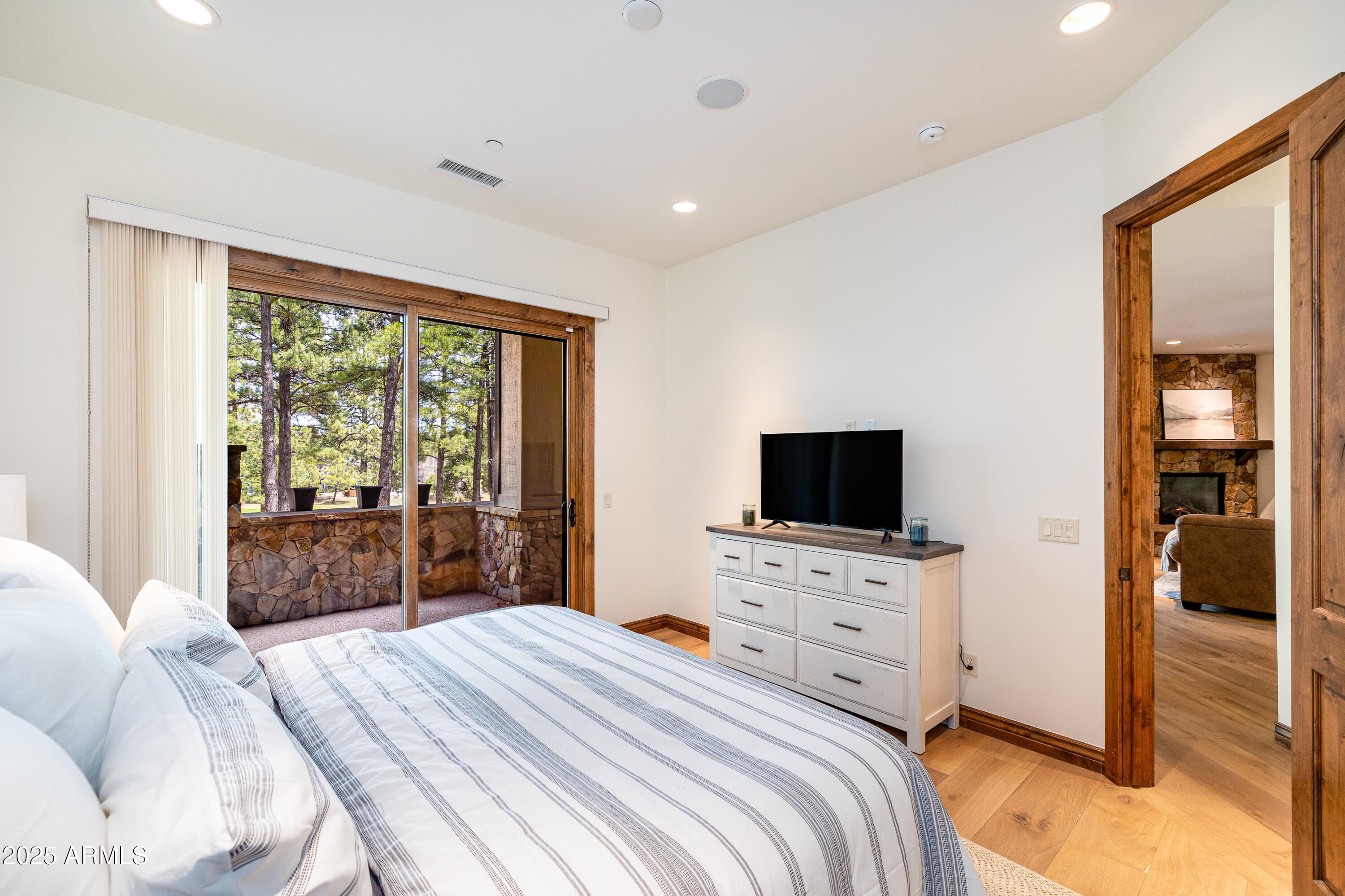 Flagstaff, Arizona, 86005, United States, 3 Bedrooms Bedrooms, ,2 BathroomsBathrooms,Residential,Active,1798236