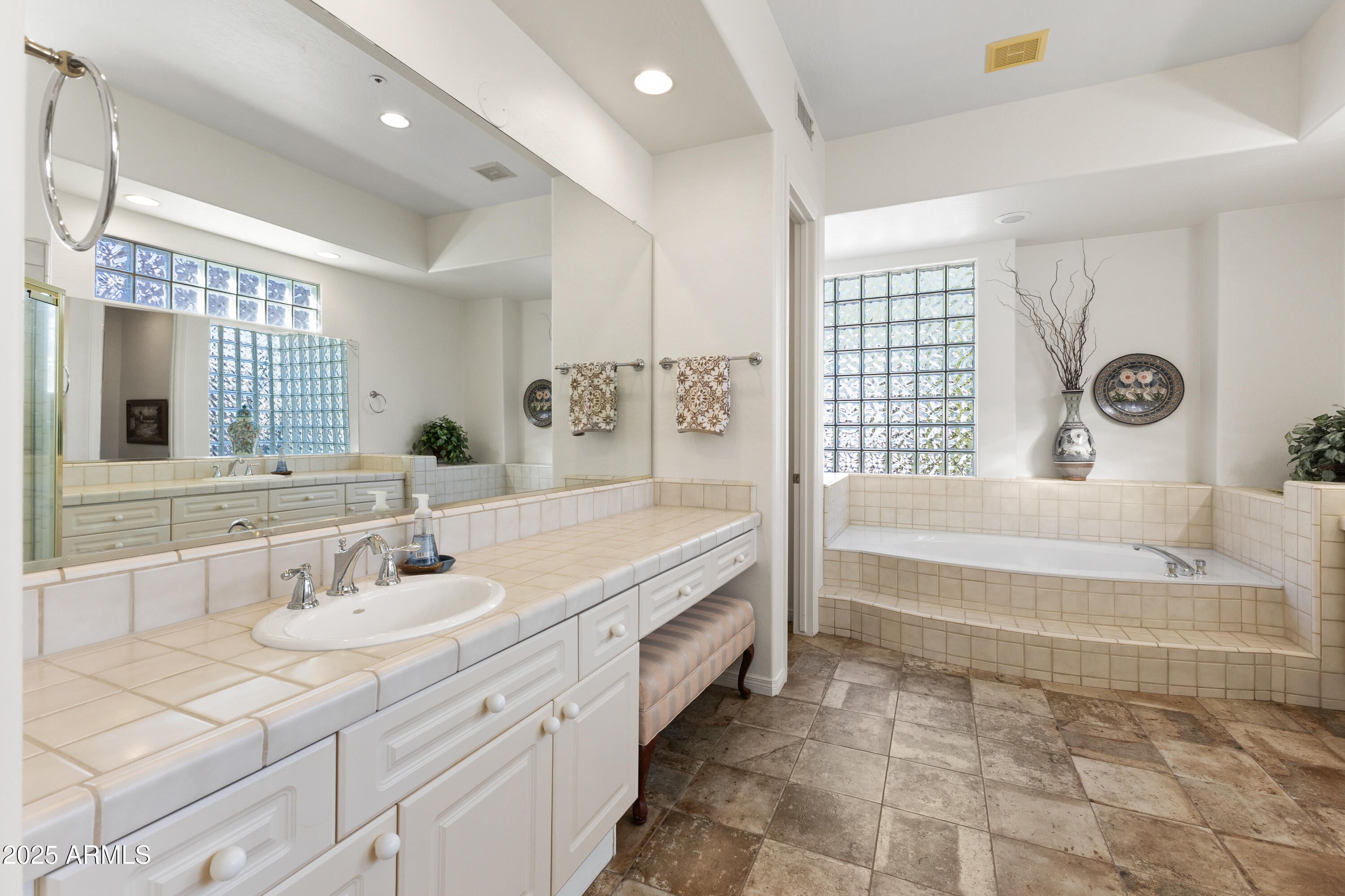 Scottsdale, Arizona, 85266, United States, 3 Bedrooms Bedrooms, ,3 BathroomsBathrooms,Residential,Pending,2006938