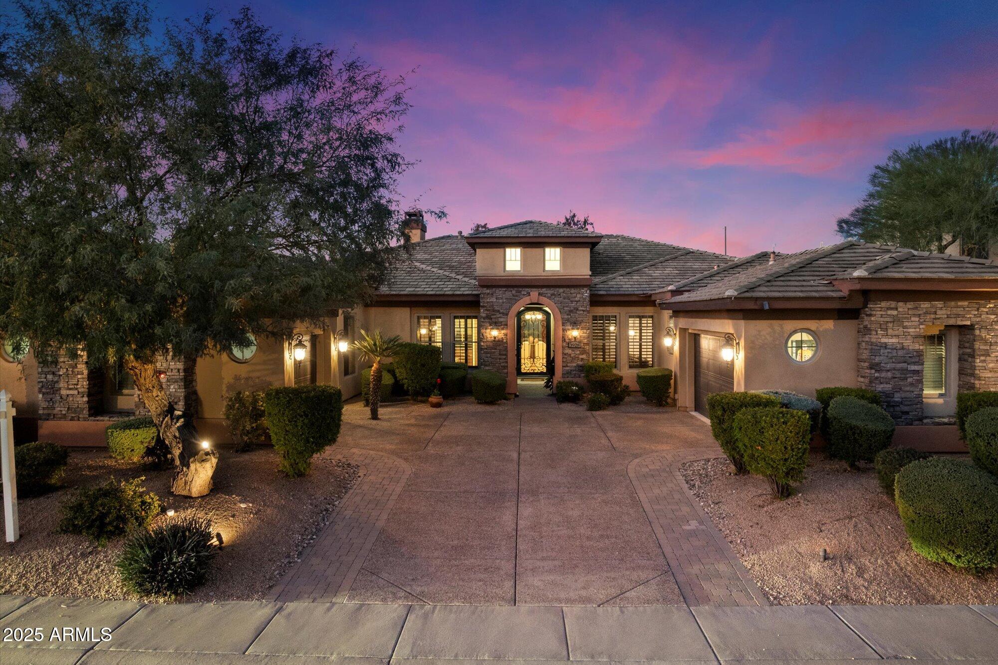 Phoenix, Arizona, 85050, United States, 4 Bedrooms Bedrooms, ,5 BathroomsBathrooms,Residential,Active,2001081