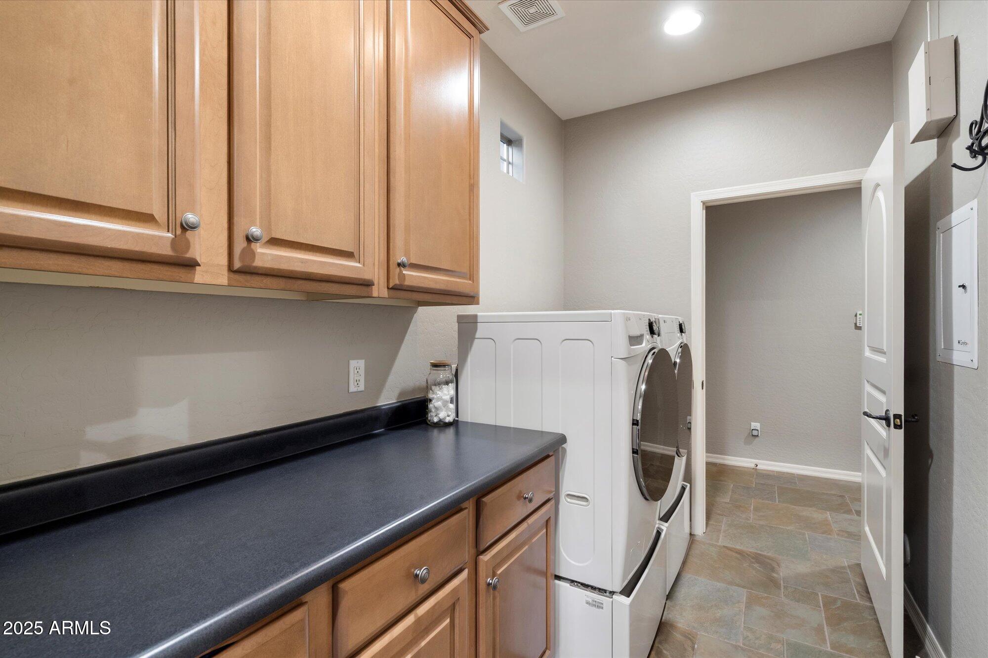 Phoenix, Arizona, 85050, United States, 4 Bedrooms Bedrooms, ,4 BathroomsBathrooms,Residential,Active,1999268