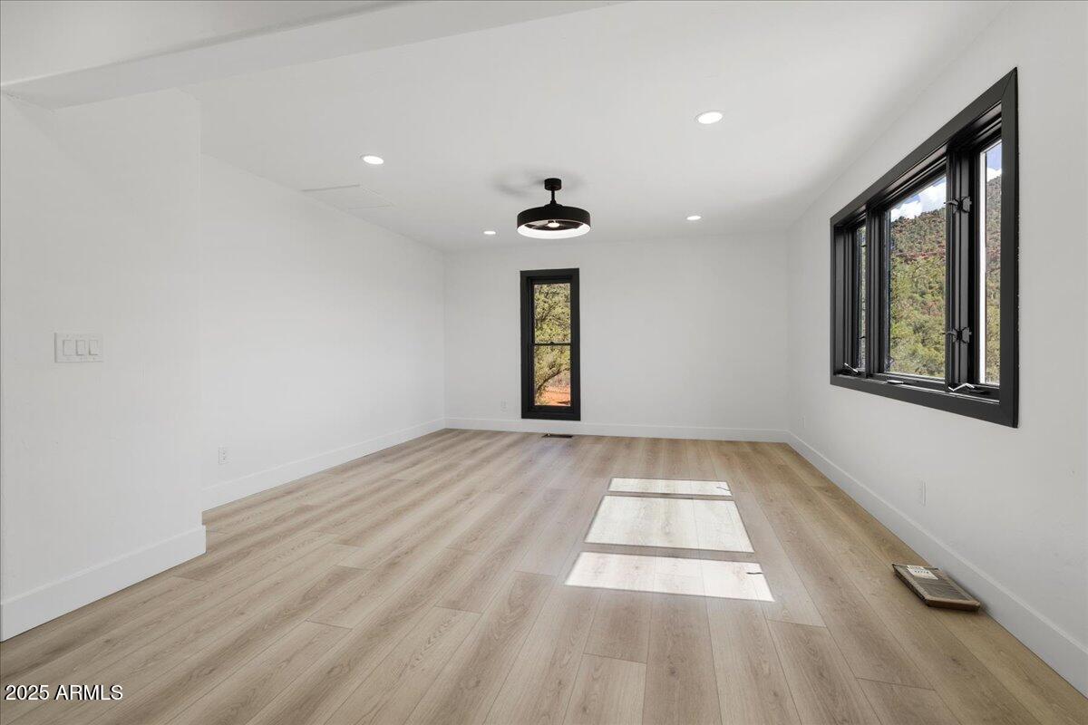 Sedona, Arizona, 86351, United States, 5 Bedrooms Bedrooms, ,6 BathroomsBathrooms,Residential,Active,1944107