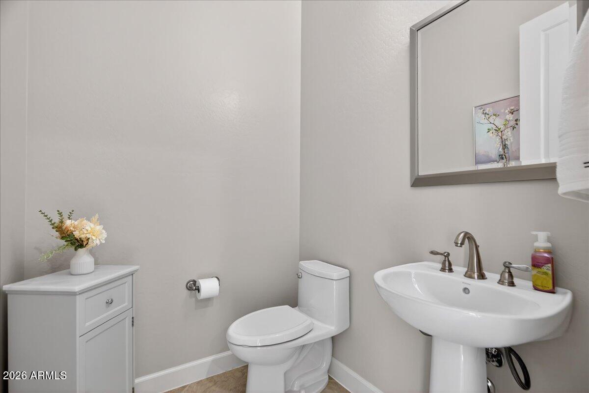 Goodyear, Arizona, 85338, United States, 5 Bedrooms Bedrooms, ,4 BathroomsBathrooms,Residential,Active,2030981