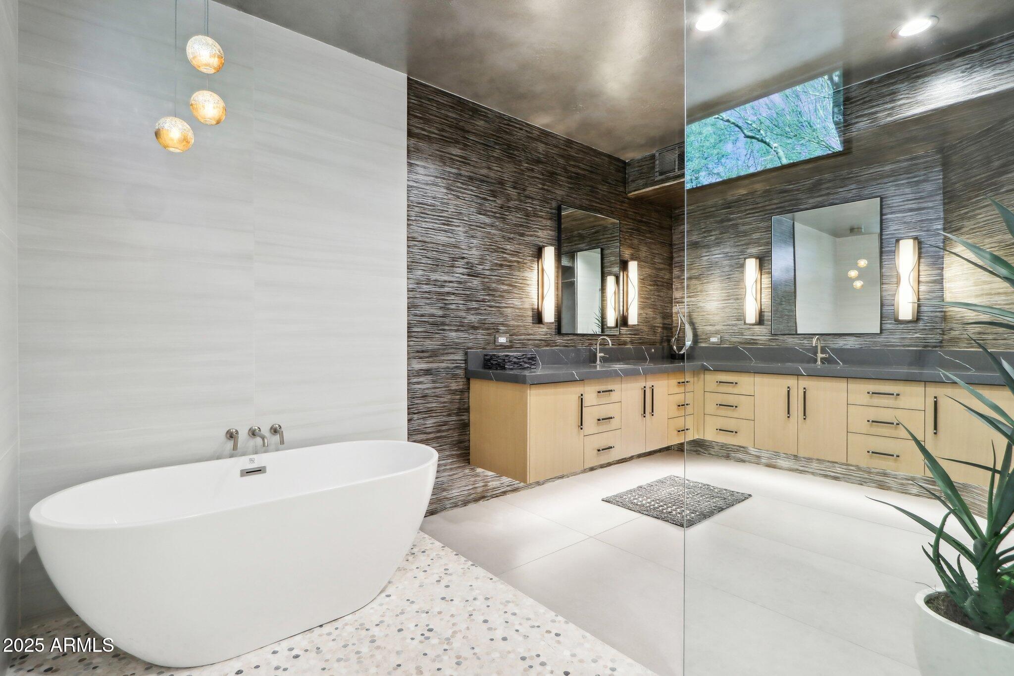 Scottsdale, Arizona, 85262, United States, 3 Bedrooms Bedrooms, ,4 BathroomsBathrooms,Residential,Active,1922527