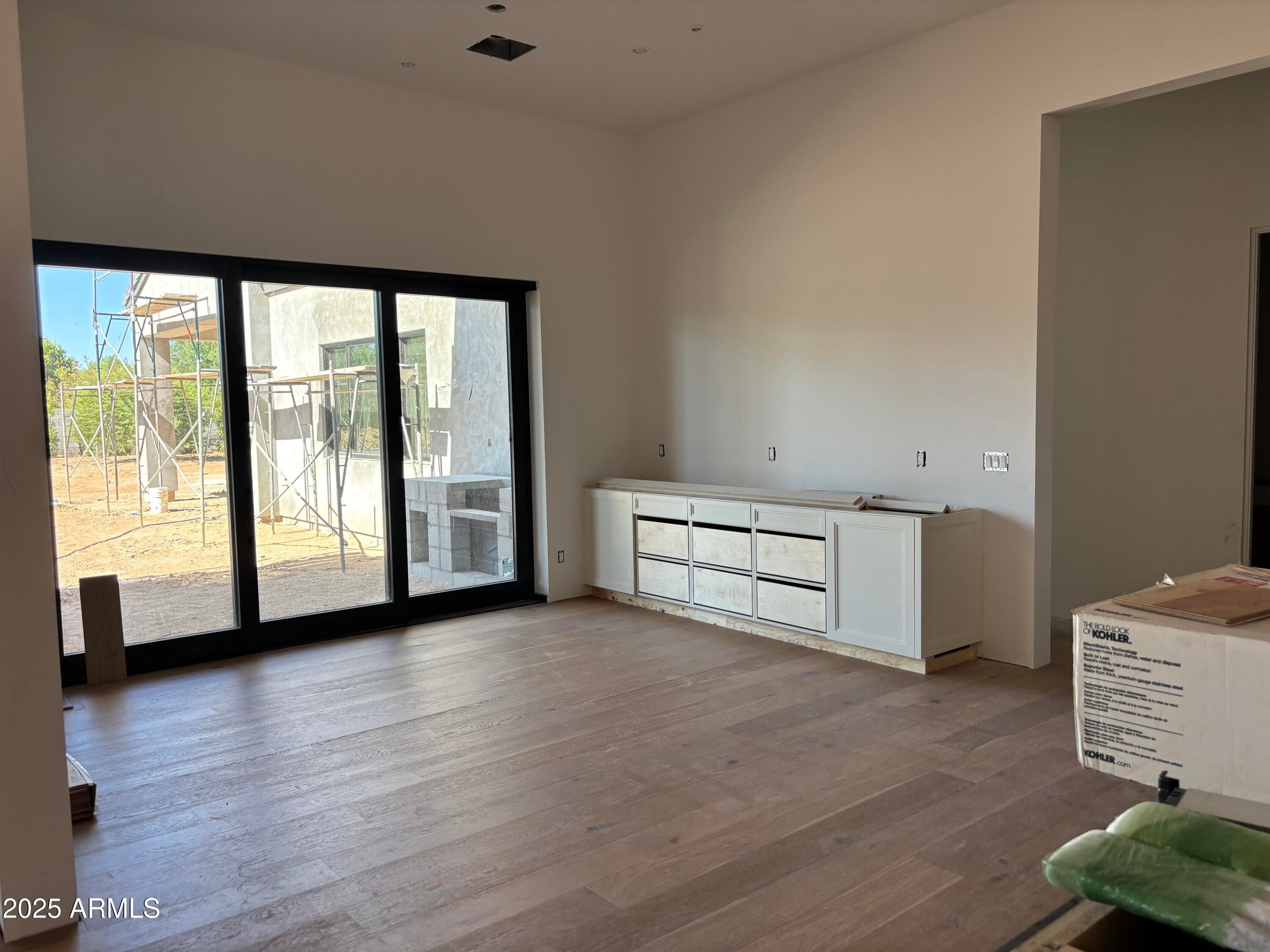 Paradise Valley, Arizona, 85253, United States, 6 Bedrooms Bedrooms, ,7 BathroomsBathrooms,Residential,Active,1863538