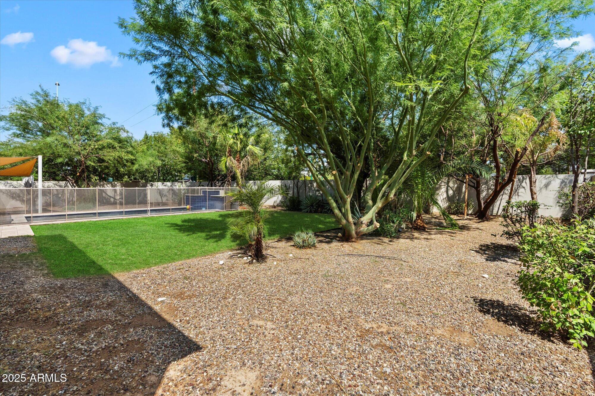 Phoenix, Arizona, 85021, United States, 4 Bedrooms Bedrooms, ,5 BathroomsBathrooms,Residential,Active,1929685