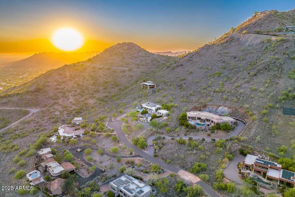 Carefree, Arizona, 85377, United States, 4 Bedrooms Bedrooms, ,5 BathroomsBathrooms,Residential,Active,1862909