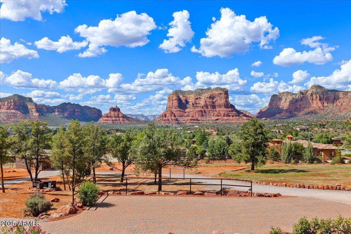 Sedona, Arizona, 86351, United States, 5 Bedrooms Bedrooms, ,6 BathroomsBathrooms,Residential,Active,1944107