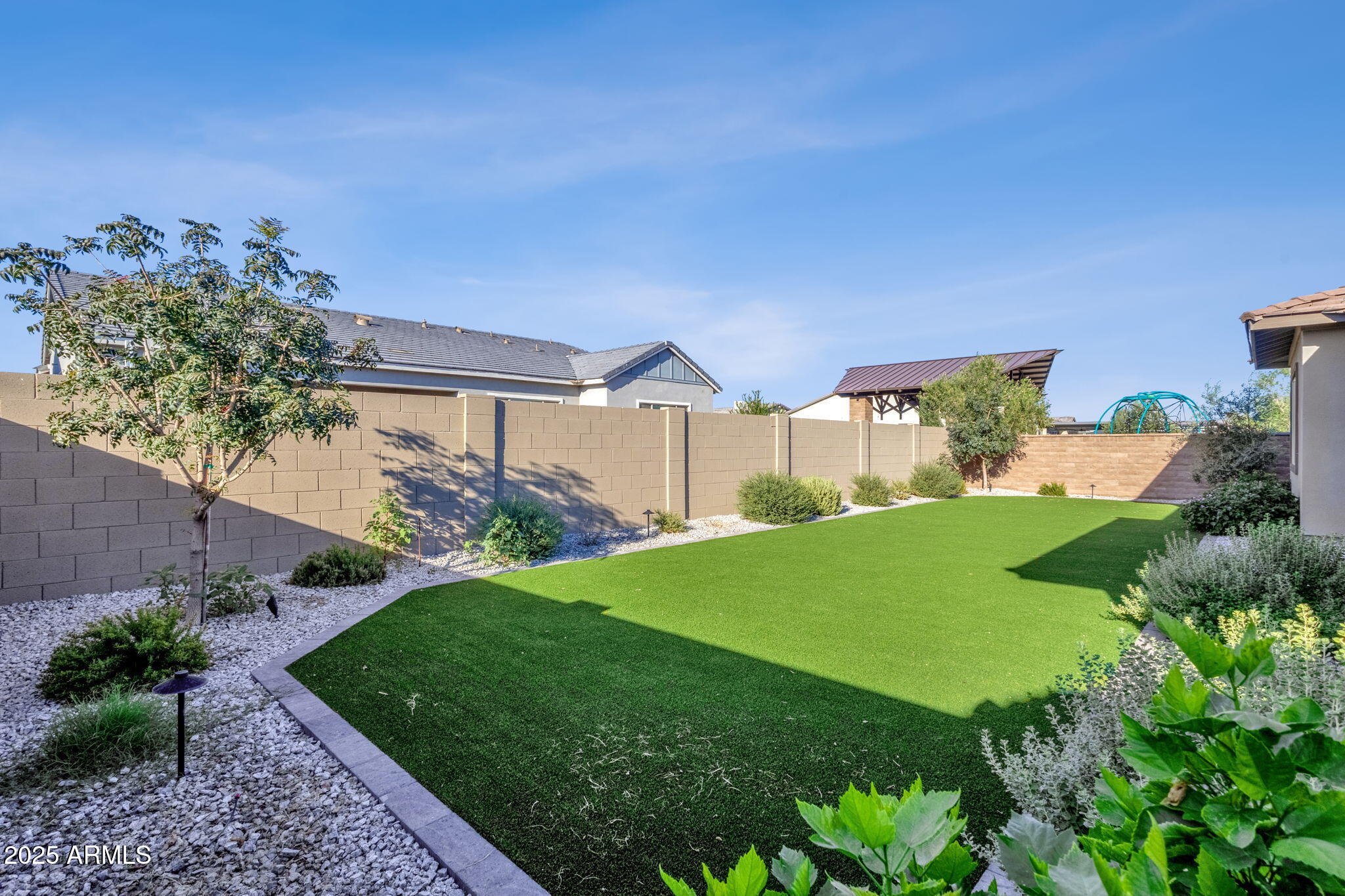 Gilbert, Arizona, 85298, United States, 5 Bedrooms Bedrooms, ,4 BathroomsBathrooms,Residential,Pending,1998605