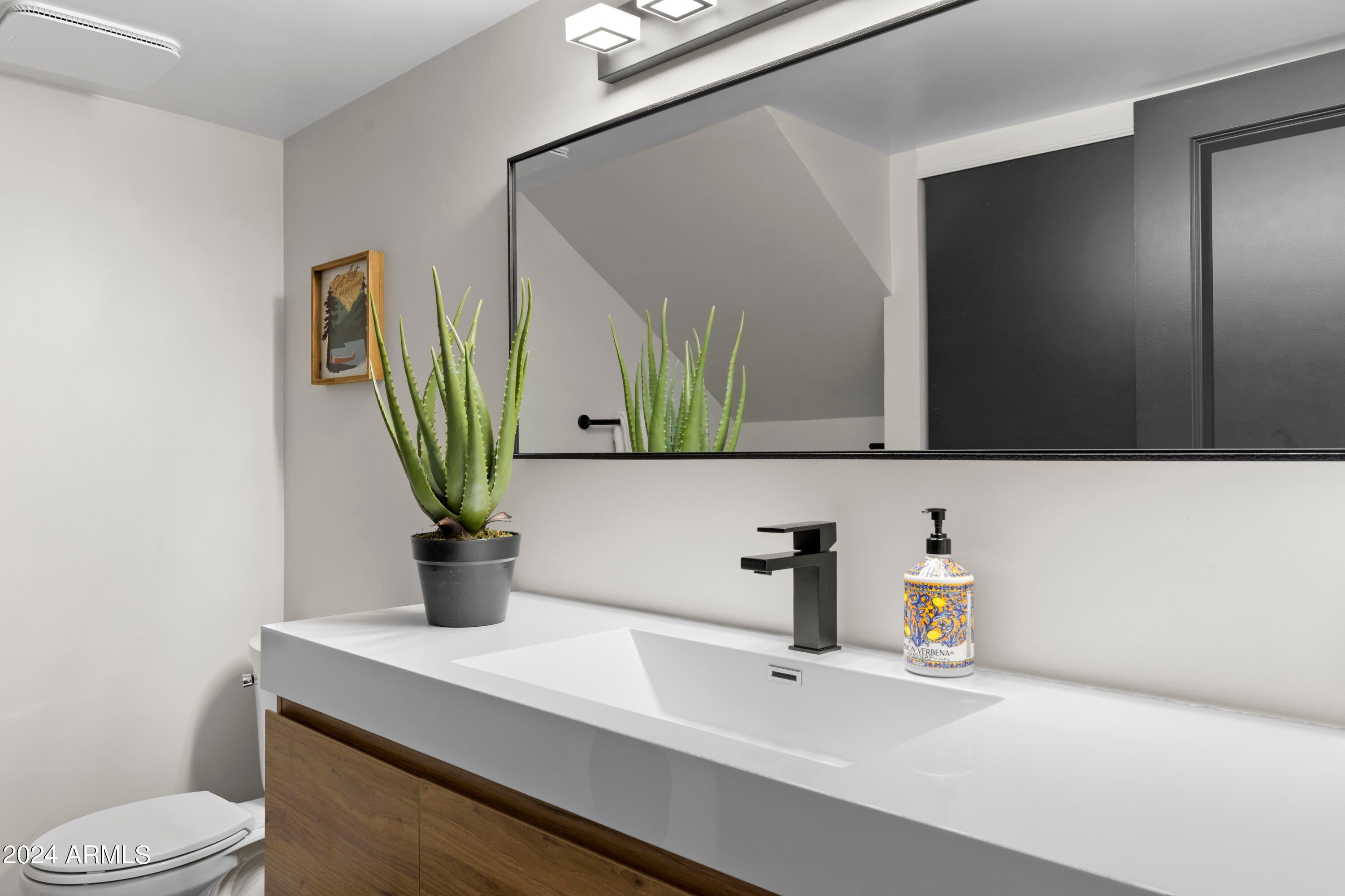 Scottsdale, Arizona, 85250, United States, 4 Bedrooms Bedrooms, ,3 BathroomsBathrooms,Residential,Active,1755287