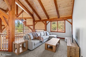 Flagstaff, Arizona, 86001, United States, 3 Bedrooms Bedrooms, ,4 BathroomsBathrooms,Residential,Active,2002669