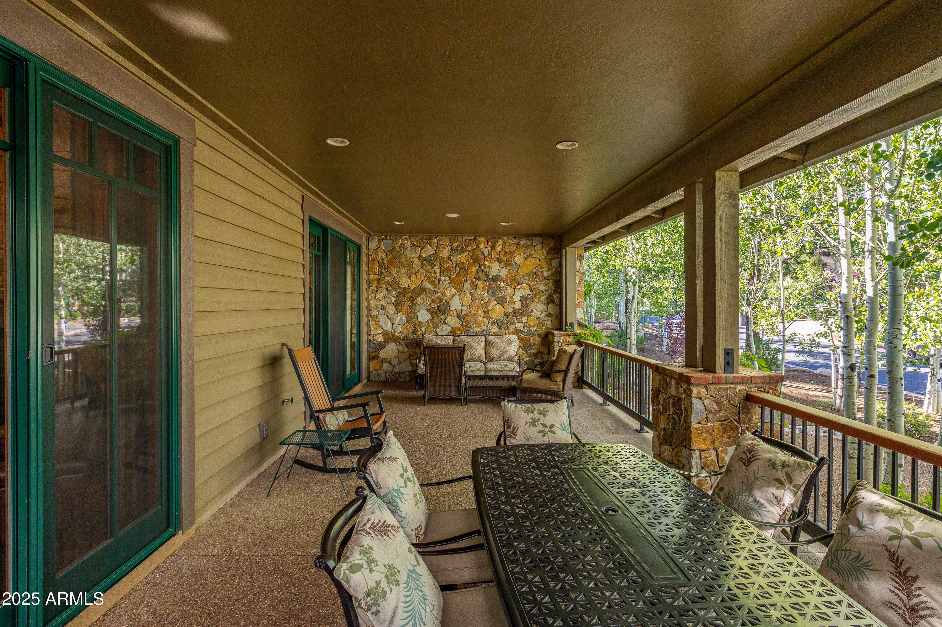 Flagstaff, Arizona, 86005, United States, 3 Bedrooms Bedrooms, ,3 BathroomsBathrooms,Residential,Active,1922736