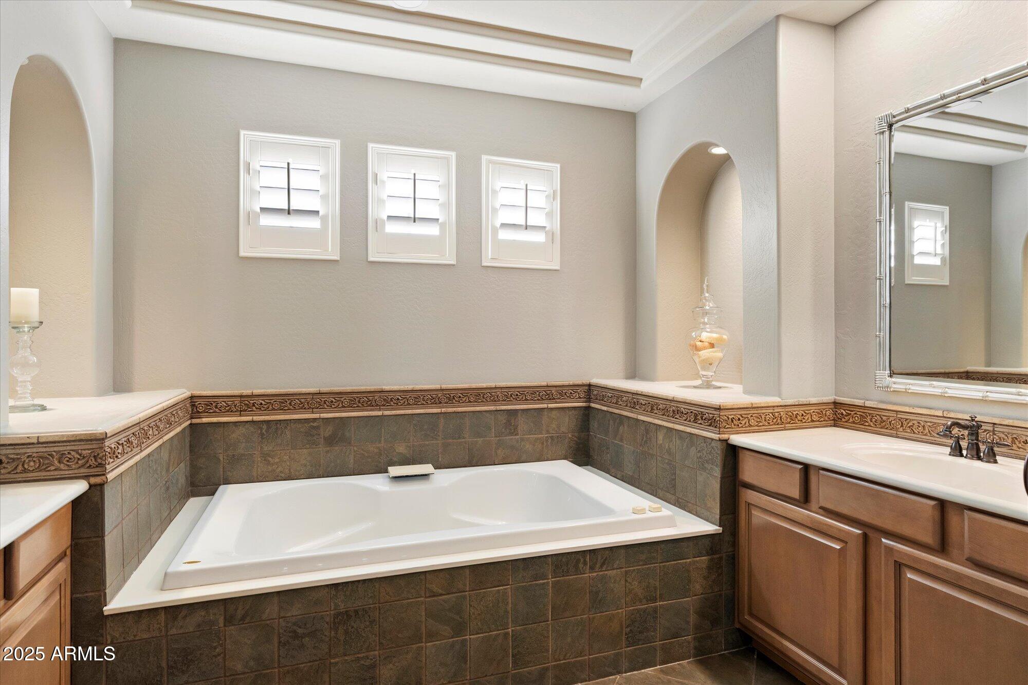 Phoenix, Arizona, 85050, United States, 4 Bedrooms Bedrooms, ,4 BathroomsBathrooms,Residential,Active,1999268