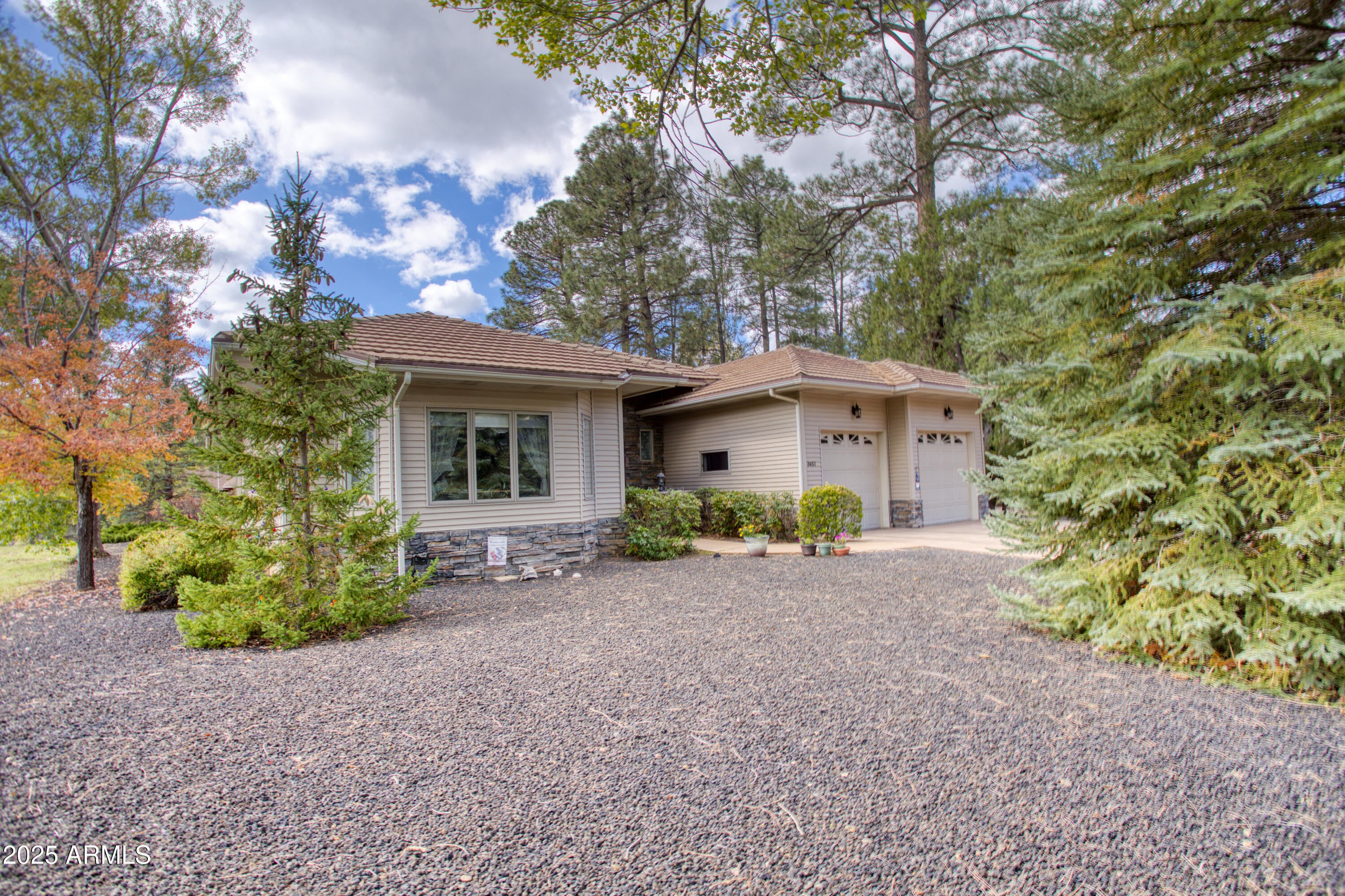 Pinetop-Lakeside, Arizona, 85929, United States, 3 Bedrooms Bedrooms, ,2 BathroomsBathrooms,Residential,Active,1966019