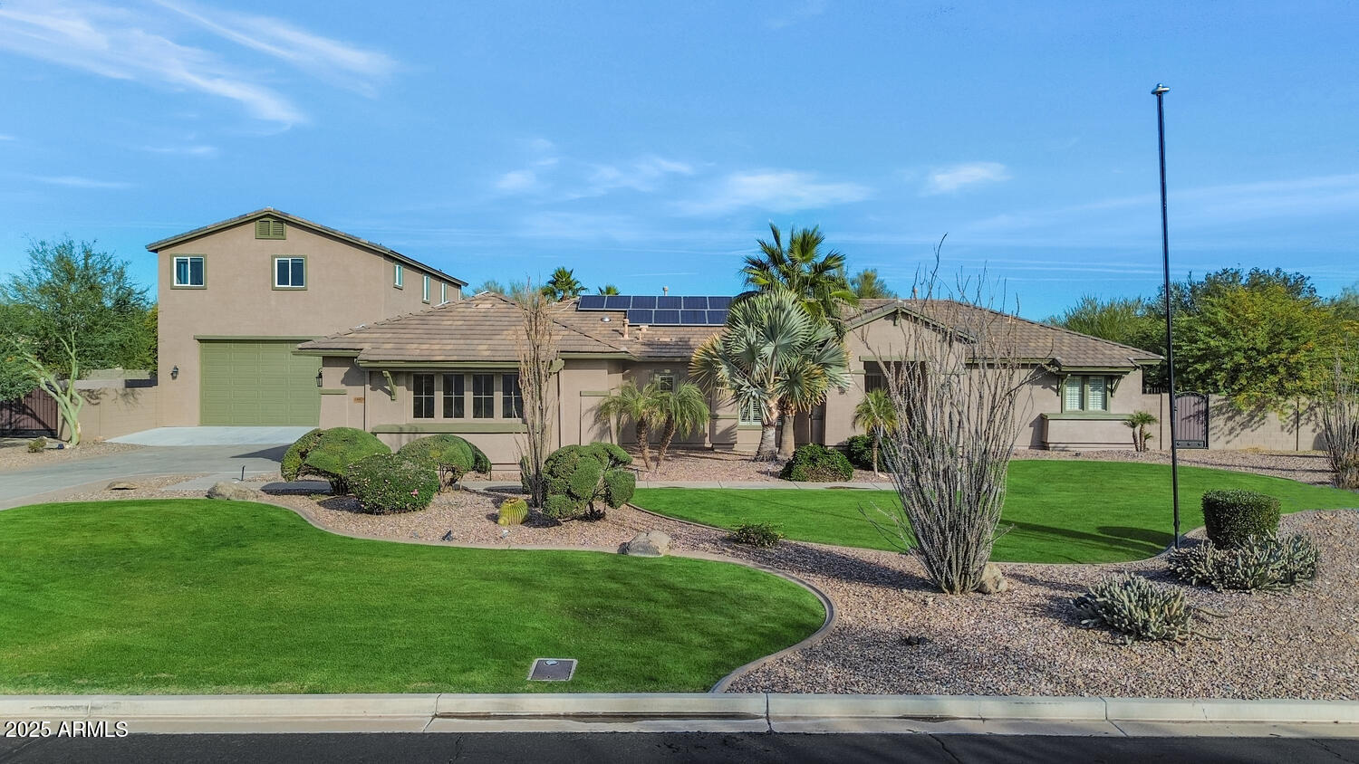 Surprise, Arizona, 85379, United States, 4 Bedrooms Bedrooms, ,5 BathroomsBathrooms,Residential,Active,2007331