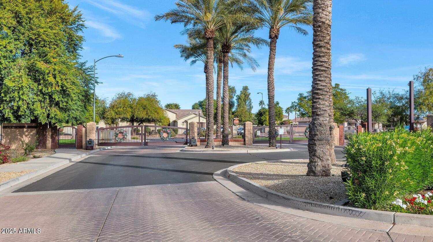 Surprise, Arizona, 85379, United States, 4 Bedrooms Bedrooms, ,5 BathroomsBathrooms,Residential,Active,2007331