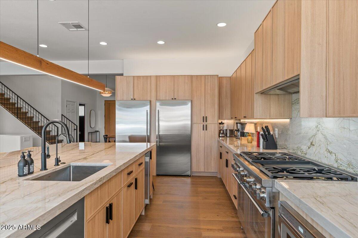 Glendale, Arizona, 85308, United States, 5 Bedrooms Bedrooms, ,4 BathroomsBathrooms,Residential,Active,1964279