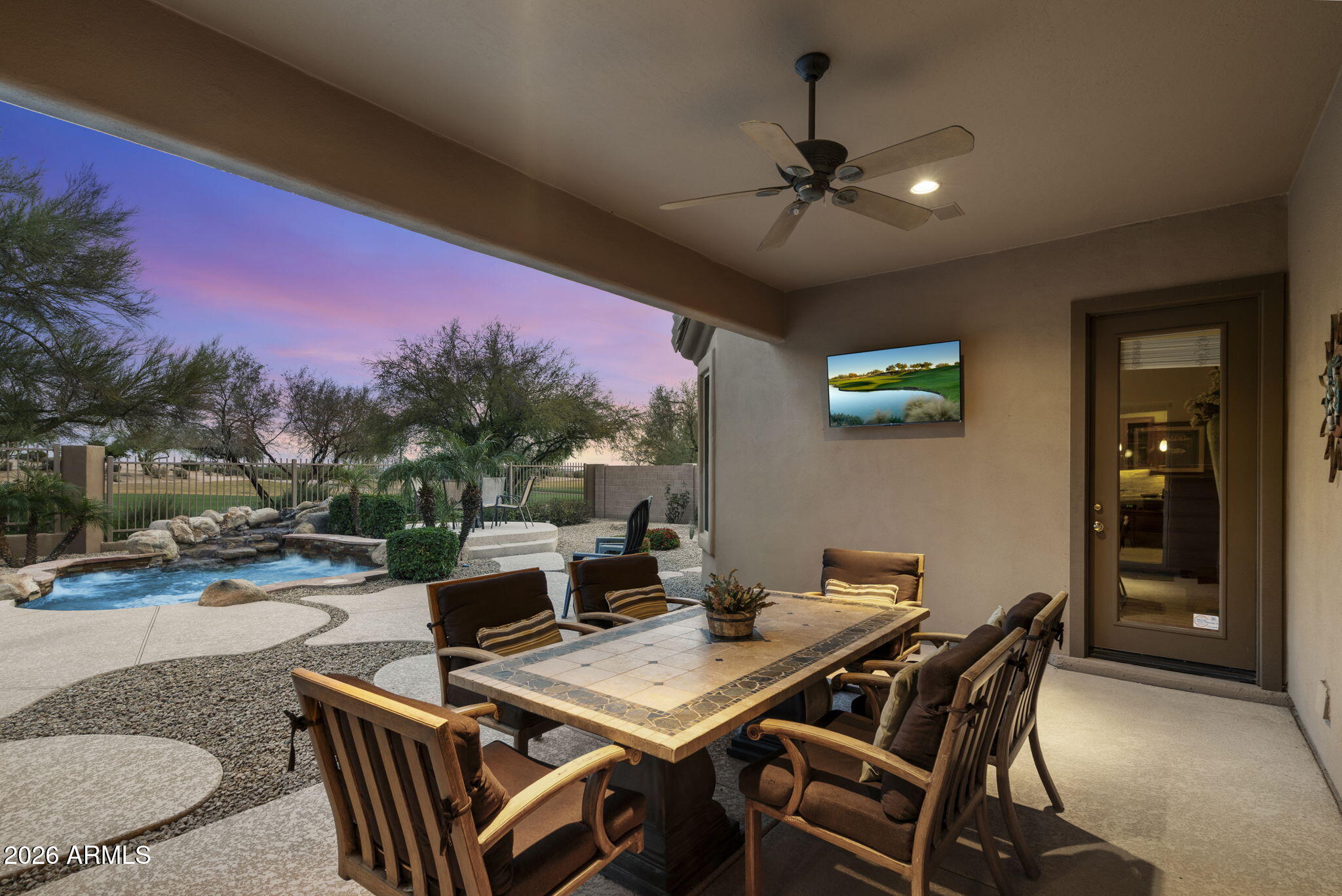 Phoenix, Arizona, 85054, United States, 3 Bedrooms Bedrooms, ,2 BathroomsBathrooms,Residential,Active,2013936