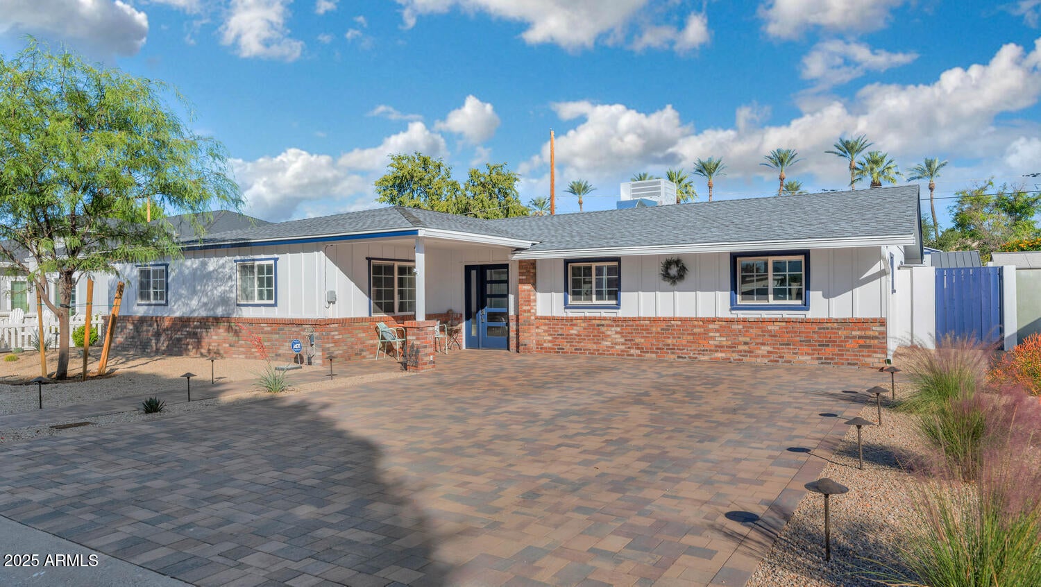 Phoenix, Arizona, 85018, United States, 4 Bedrooms Bedrooms, ,3 BathroomsBathrooms,Residential,Active,1990035