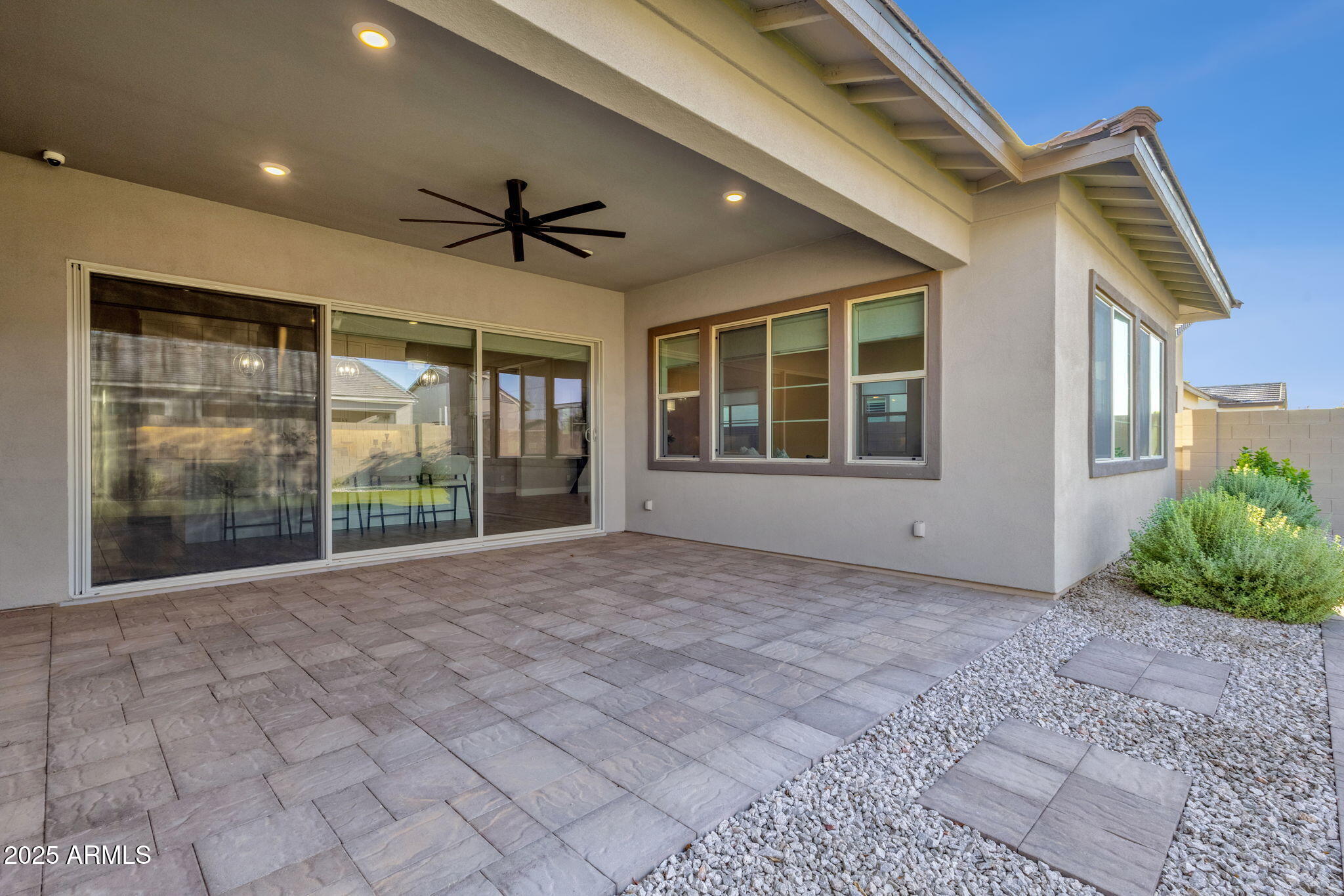 Gilbert, Arizona, 85298, United States, 5 Bedrooms Bedrooms, ,4 BathroomsBathrooms,Residential,Pending,1998605