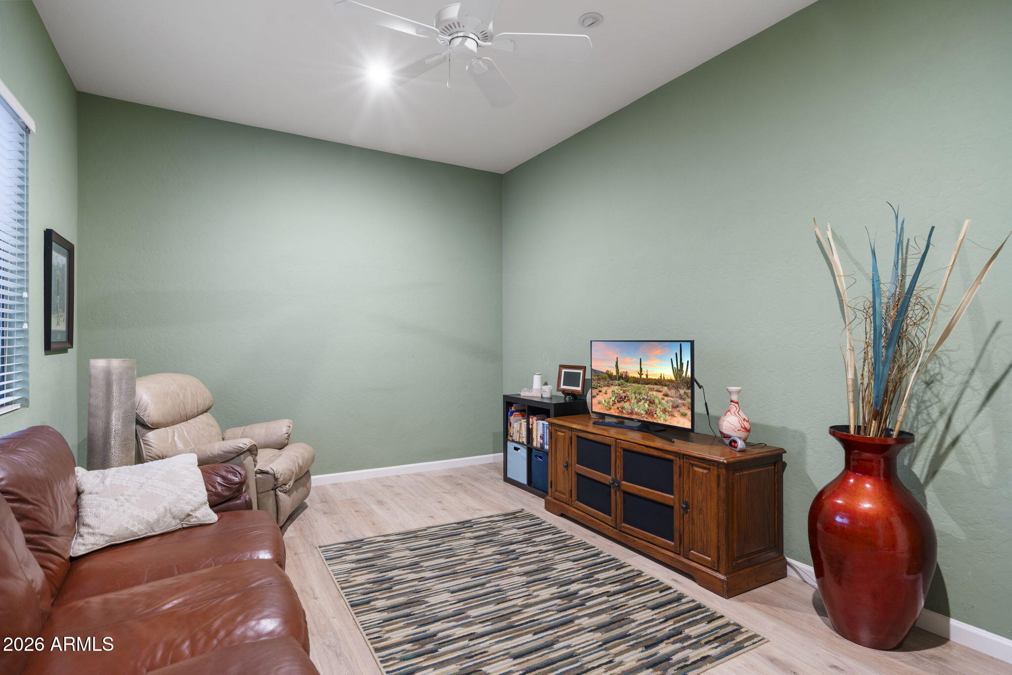 Phoenix, Arizona, 85054, United States, 3 Bedrooms Bedrooms, ,2 BathroomsBathrooms,Residential,Active,2013936