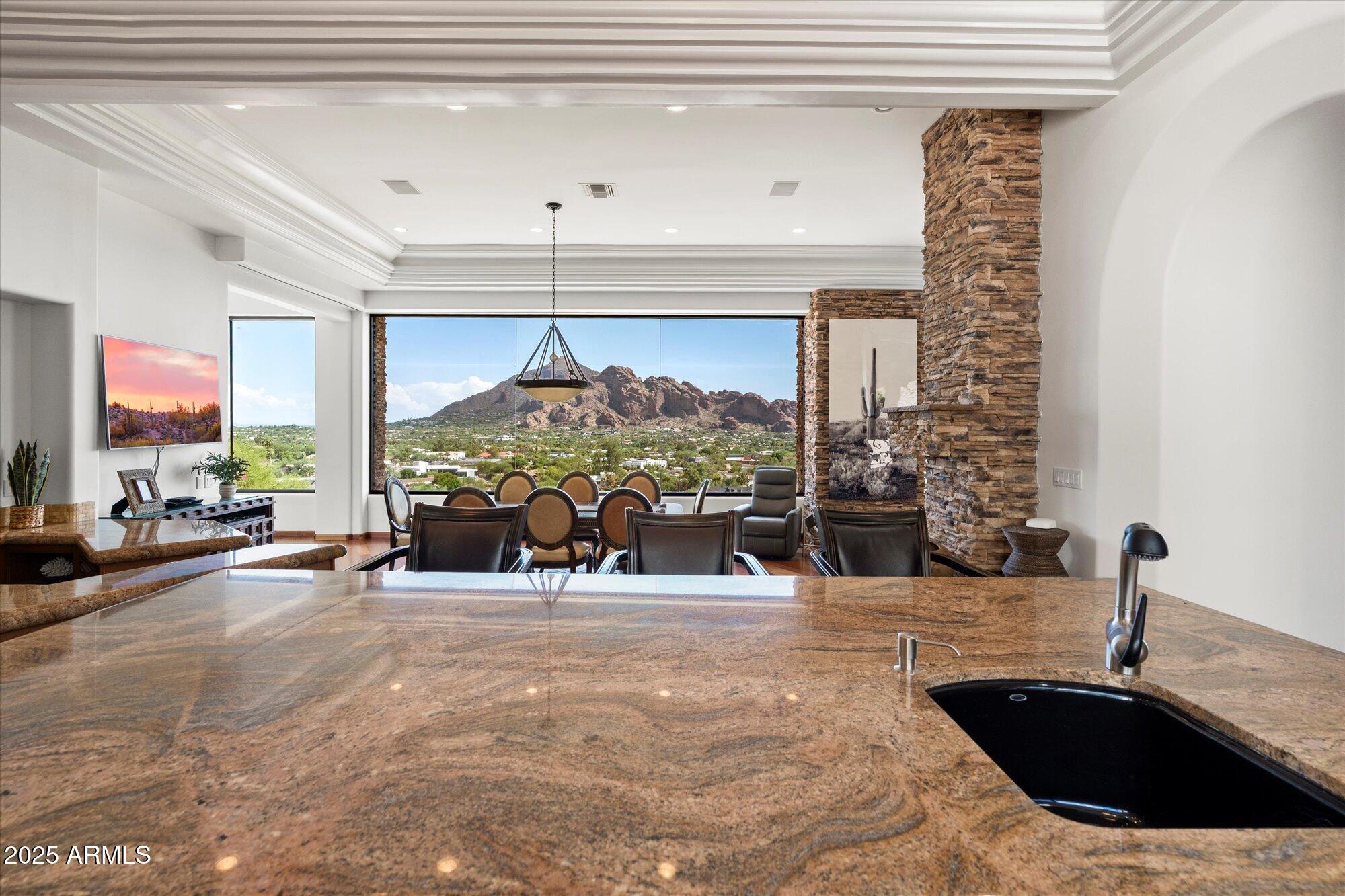 Paradise Valley, Arizona, 85253, United States, 6 Bedrooms Bedrooms, ,7 BathroomsBathrooms,Residential,Active,1946519