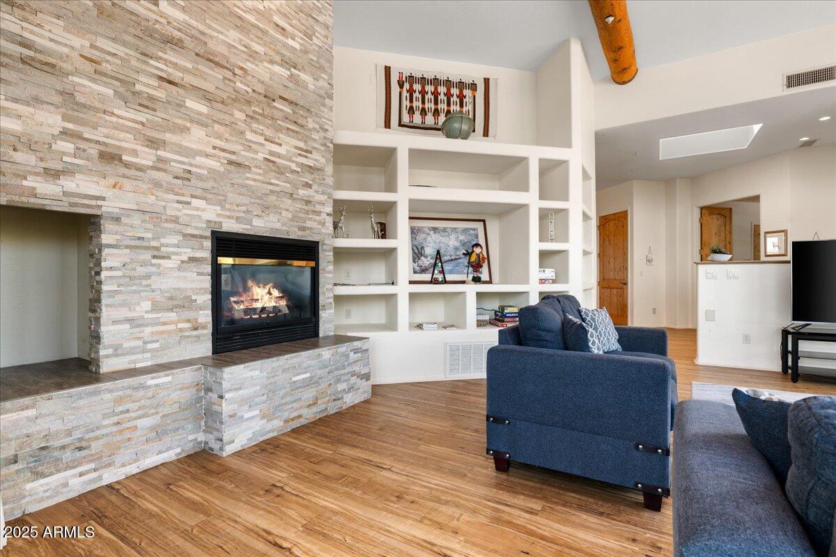 Sedona, Arizona, 86351, United States, 4 Bedrooms Bedrooms, ,3 BathroomsBathrooms,Residential,Active,1945516