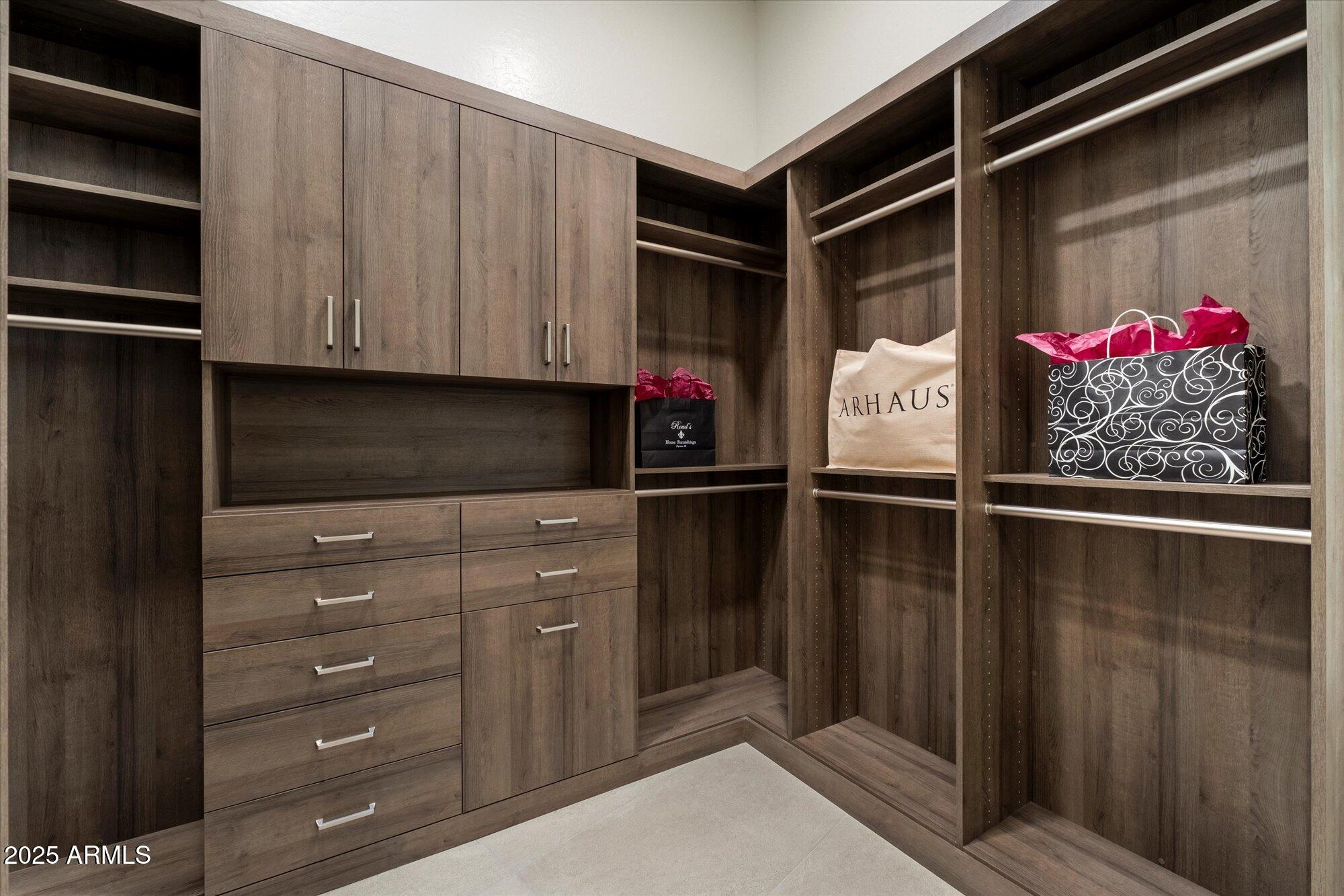 Scottsdale, Arizona, 85266, United States, 5 Bedrooms Bedrooms, ,7 BathroomsBathrooms,Residential,Active,1914791